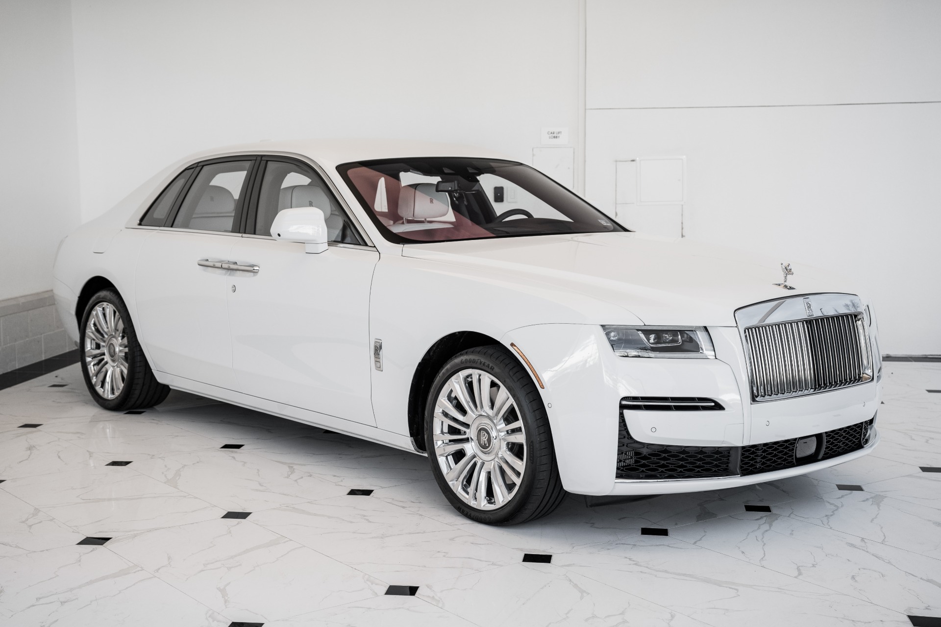 Used-2022-Rolls-Royce-Ghost-