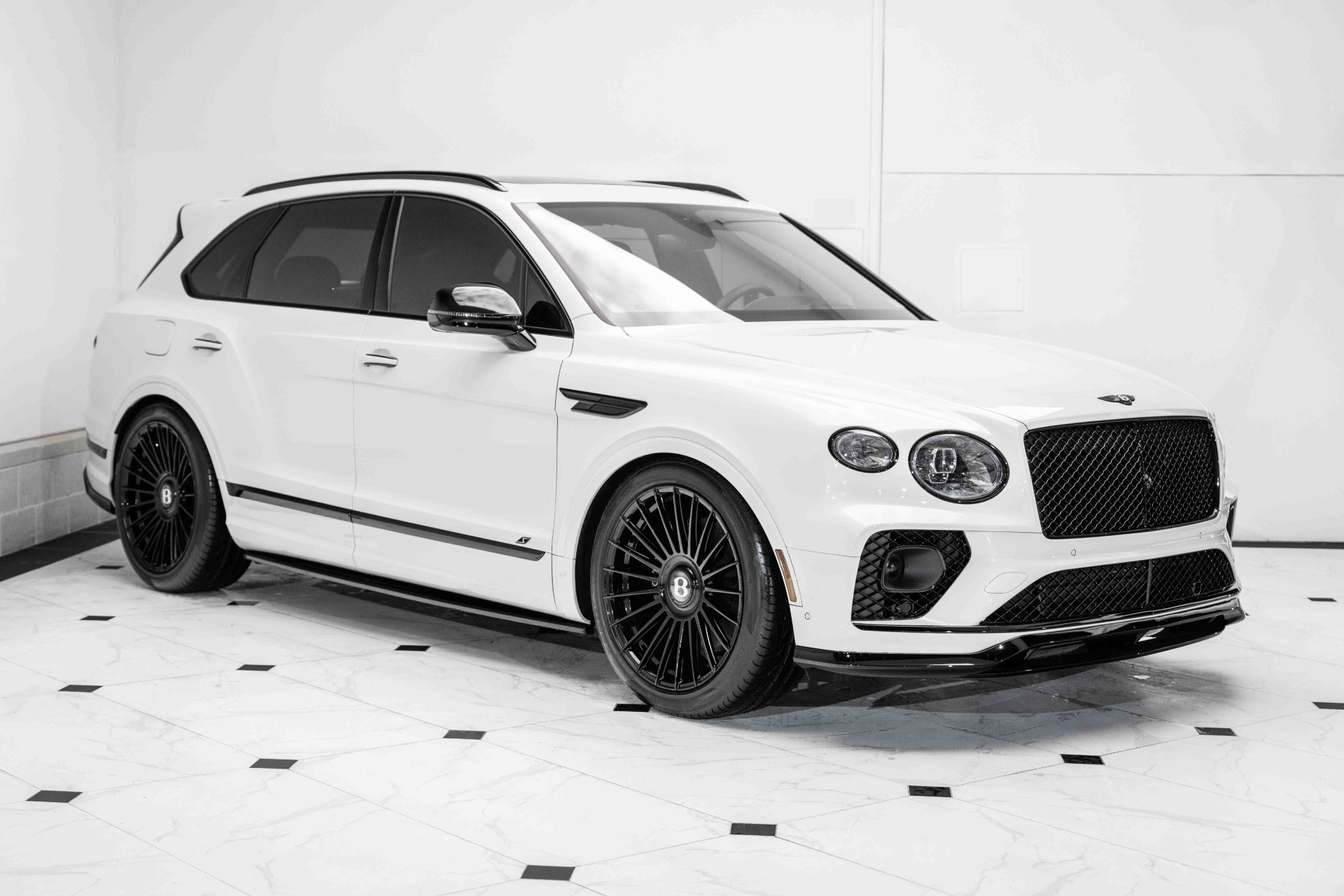 BENTLEY パーカー EU M / US S ホワイト/ブラック BENTLEY パーカー EU M / US S ホワイト/ブラック | BENTLEY