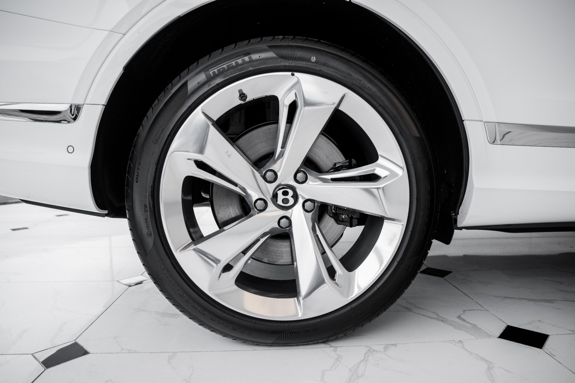 New-2023-Bentley-BENTAYGA-EWB- 