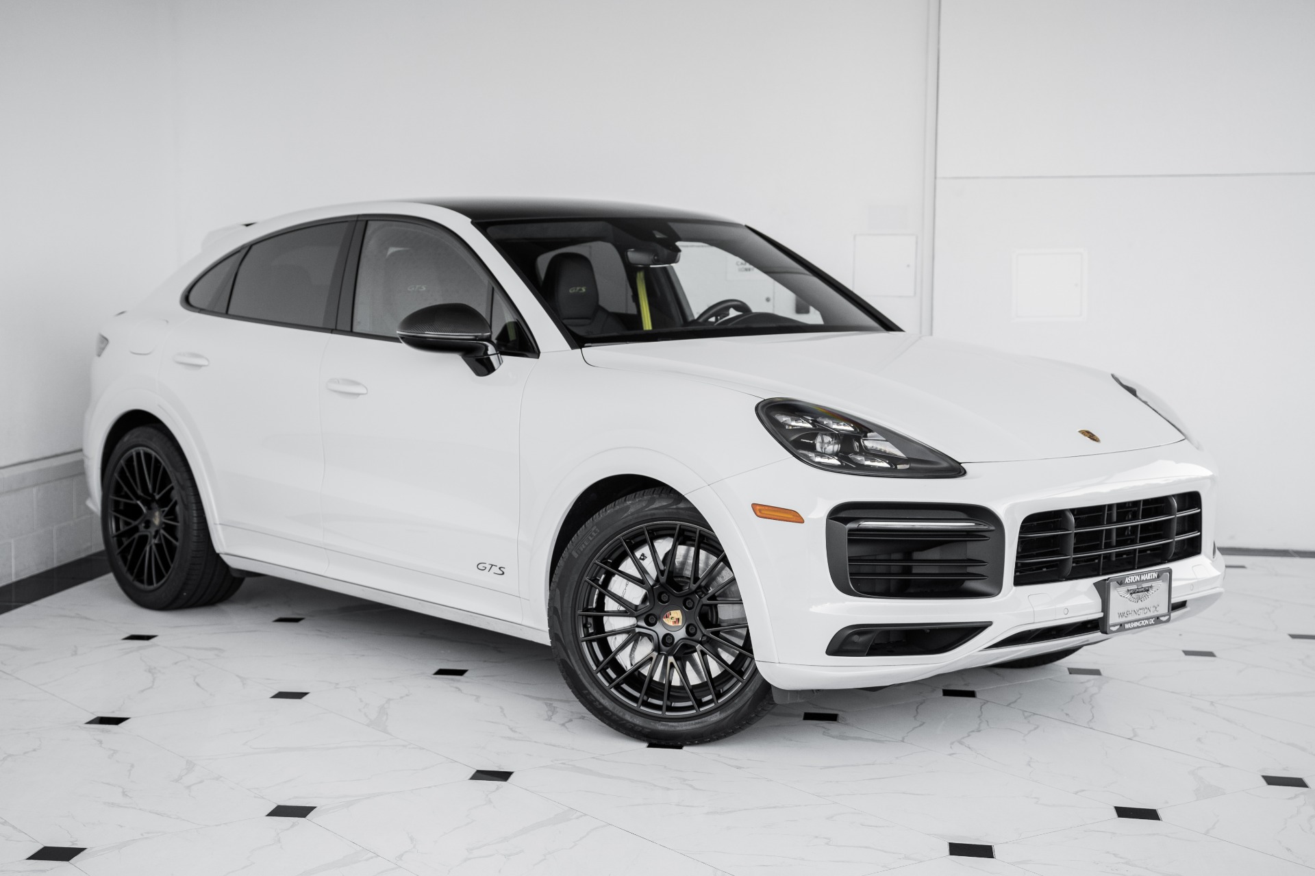Left Side Kit | PORSCHE CAYENNE COUPE GTS 2021 Left Side Kit | PORSCHE CAYENNE COUPE GTS 2021