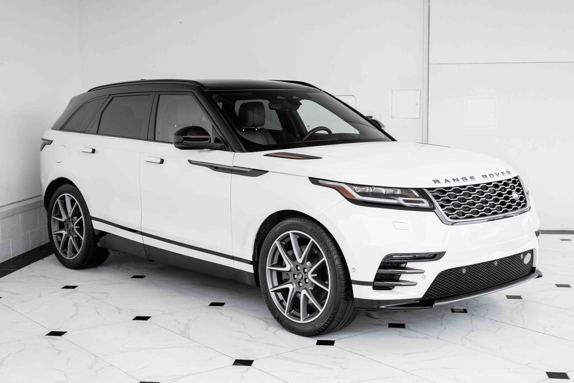 Roof Kit | LAND ROVER VELAR R-DYNAMIC 2021 Roof Kit | LAND ROVER VELAR R-DYNAMIC 2021