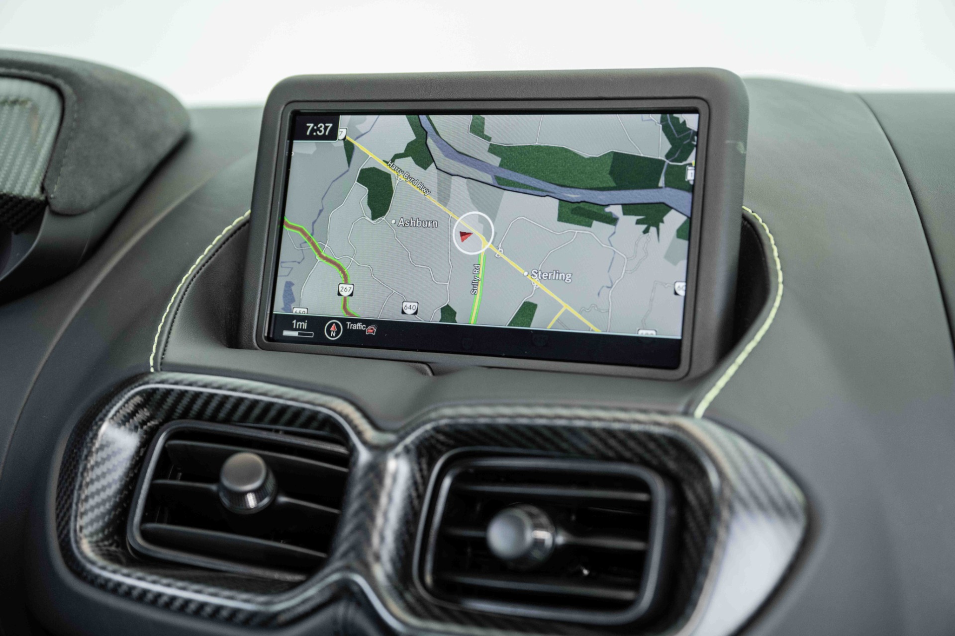 新車外しAston Martin Vantage Display Unit 新車外しAston Martin Vantage Display Unit