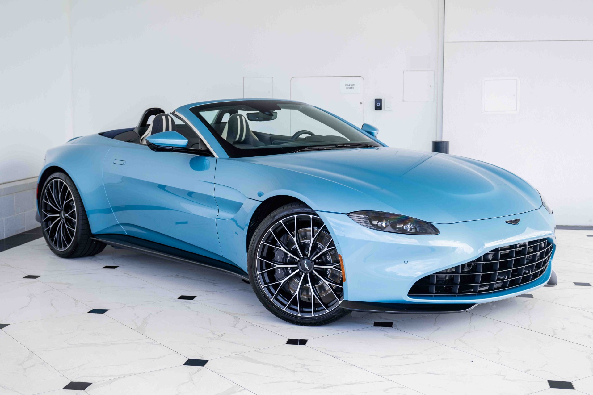 New 2023 Aston Martin Vantage V8 ROADSTER For Sale | Exclusive