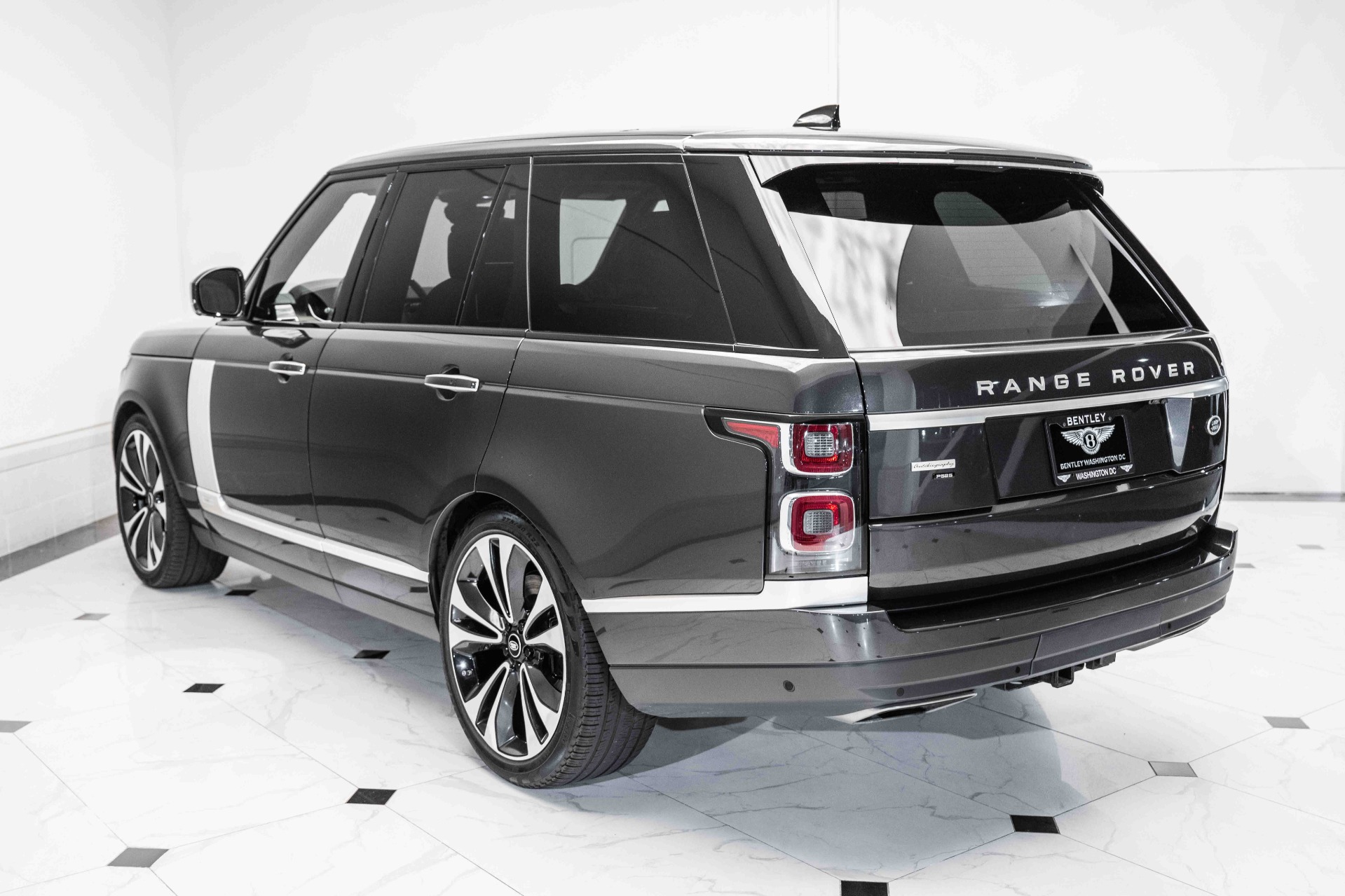 Rear Bumper Kit | LAND ROVER RANGE ROVER AUTOBIOGRAPHY FIFTY EDITION SWB 2021 Rear Bumper Kit | LAND ROVER RANGE ROVER AUTOBIOGRAPHY FIFTY EDITION SWB 2021