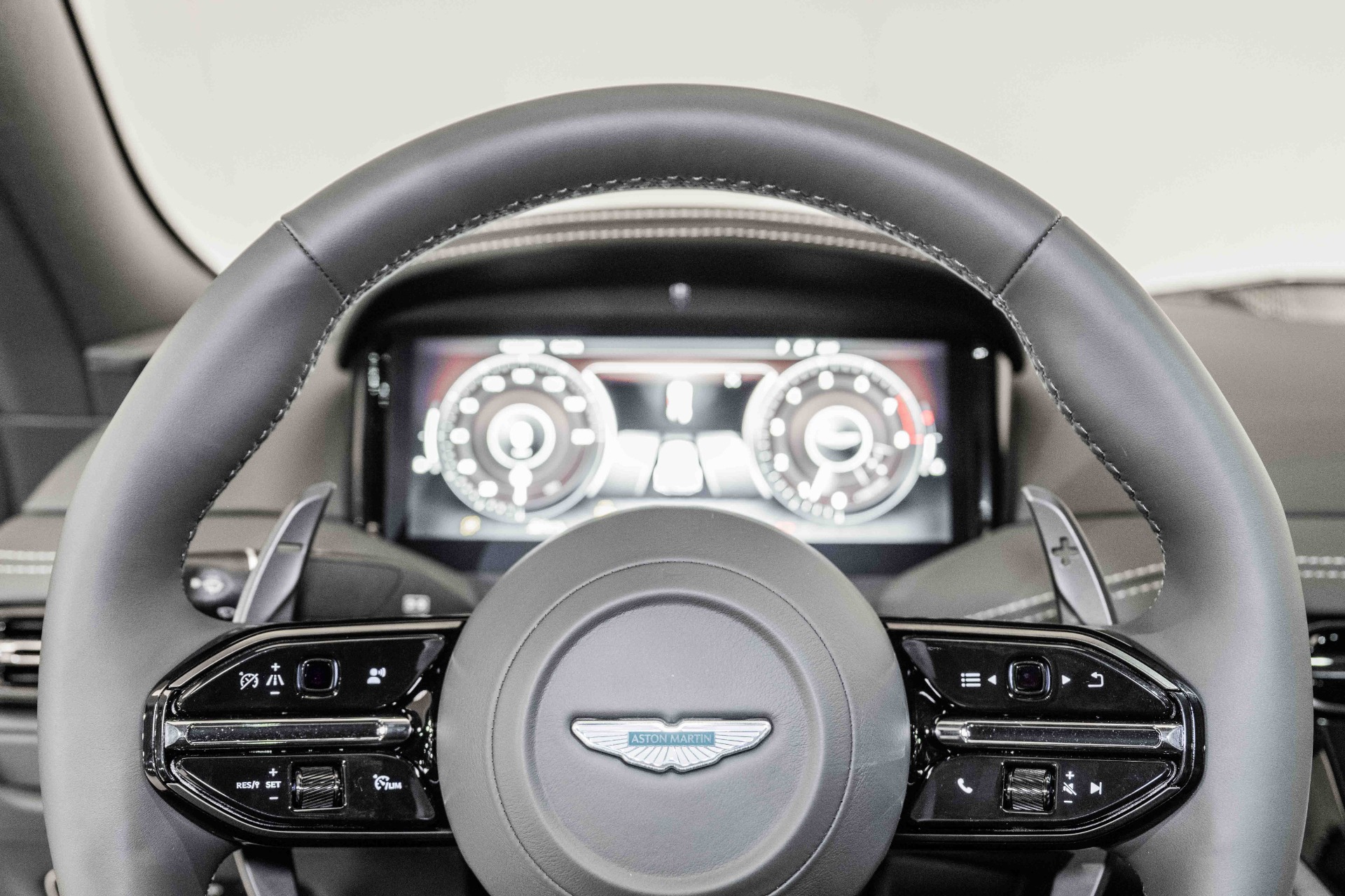2024 Aston Martin DB12 AM5 photo 10