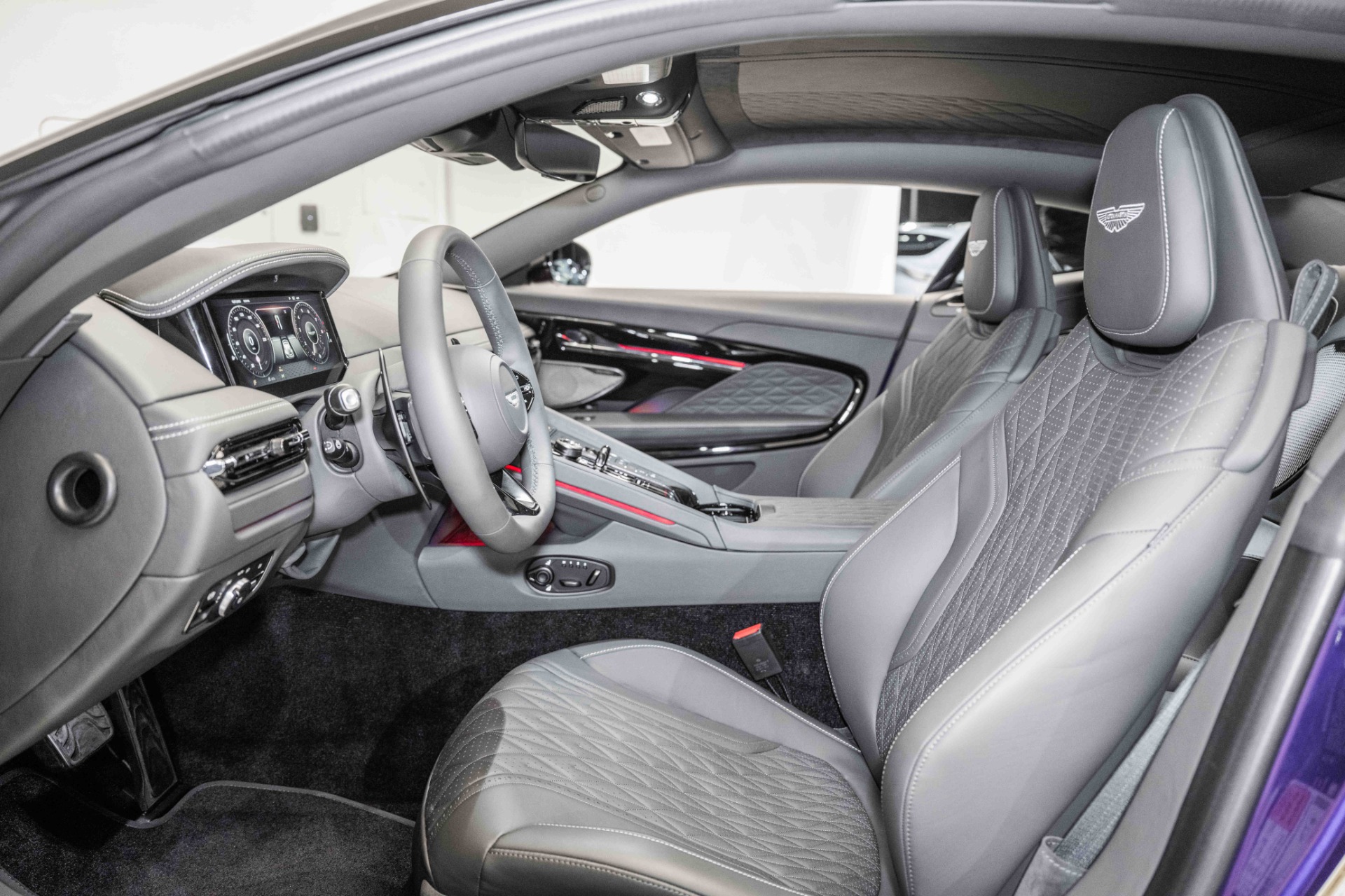 2024 Aston Martin DB12 AM5 photo 12