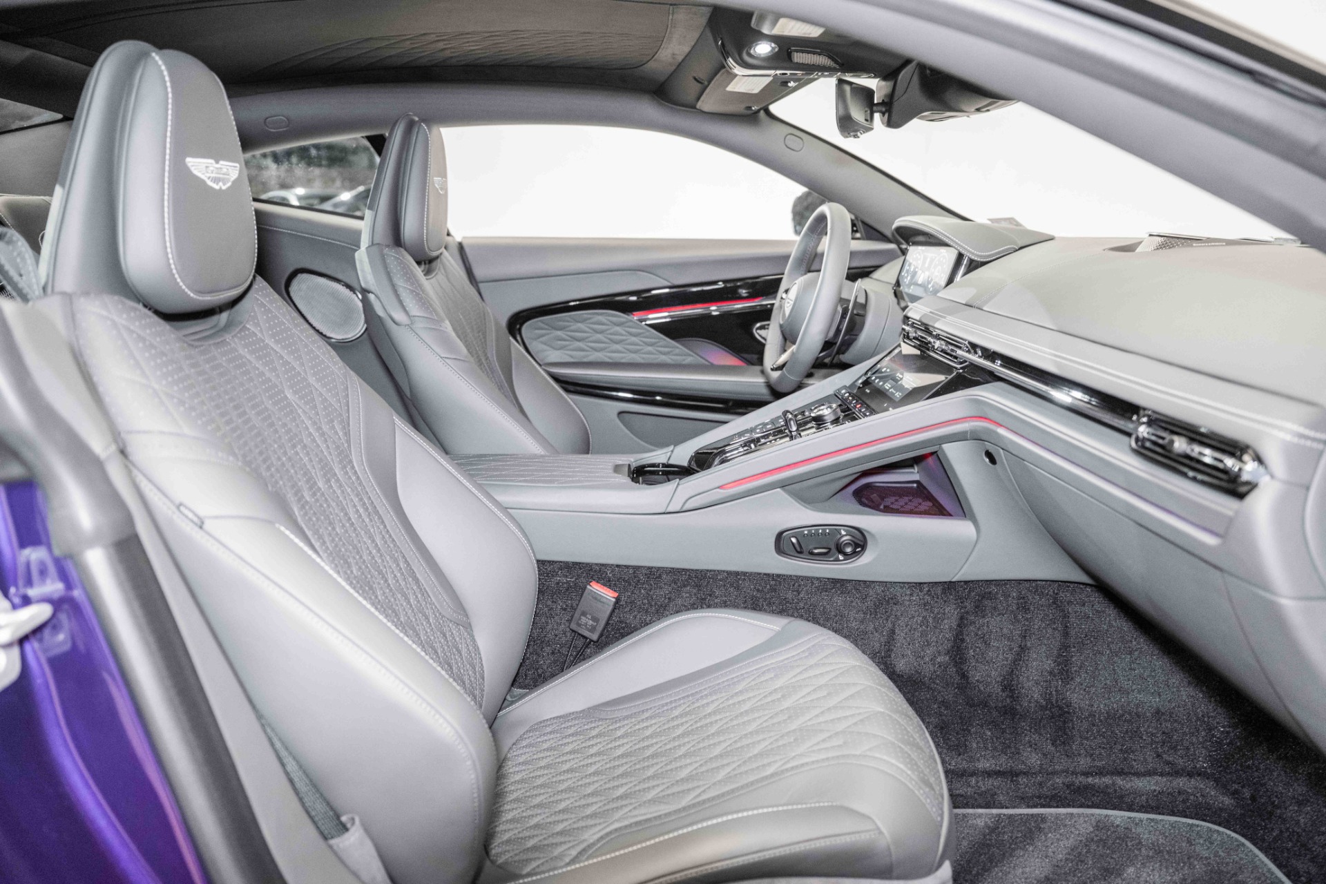 2024 Aston Martin DB12 AM5 photo 14