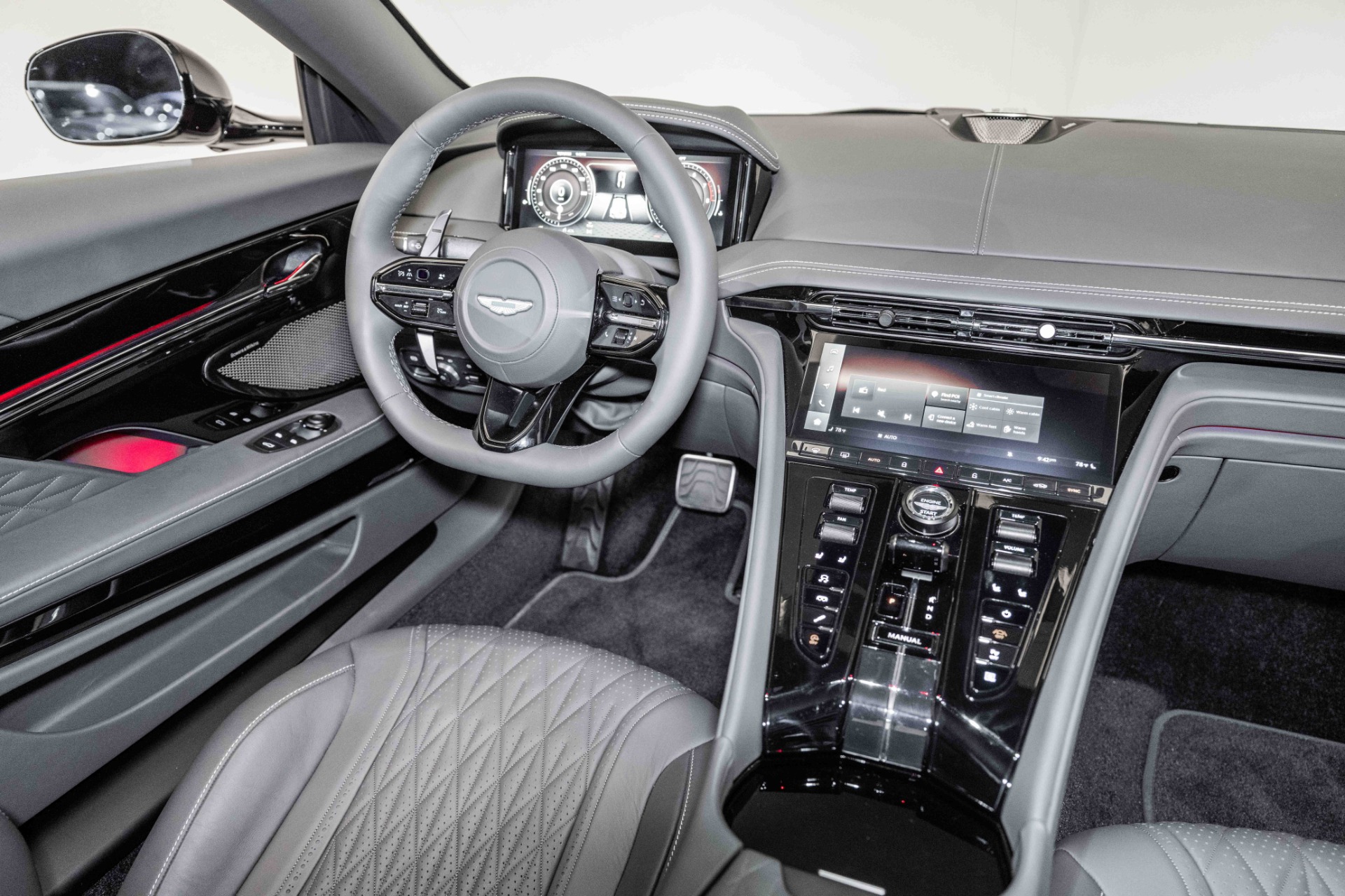 2024 Aston Martin DB12 AM5 photo 17