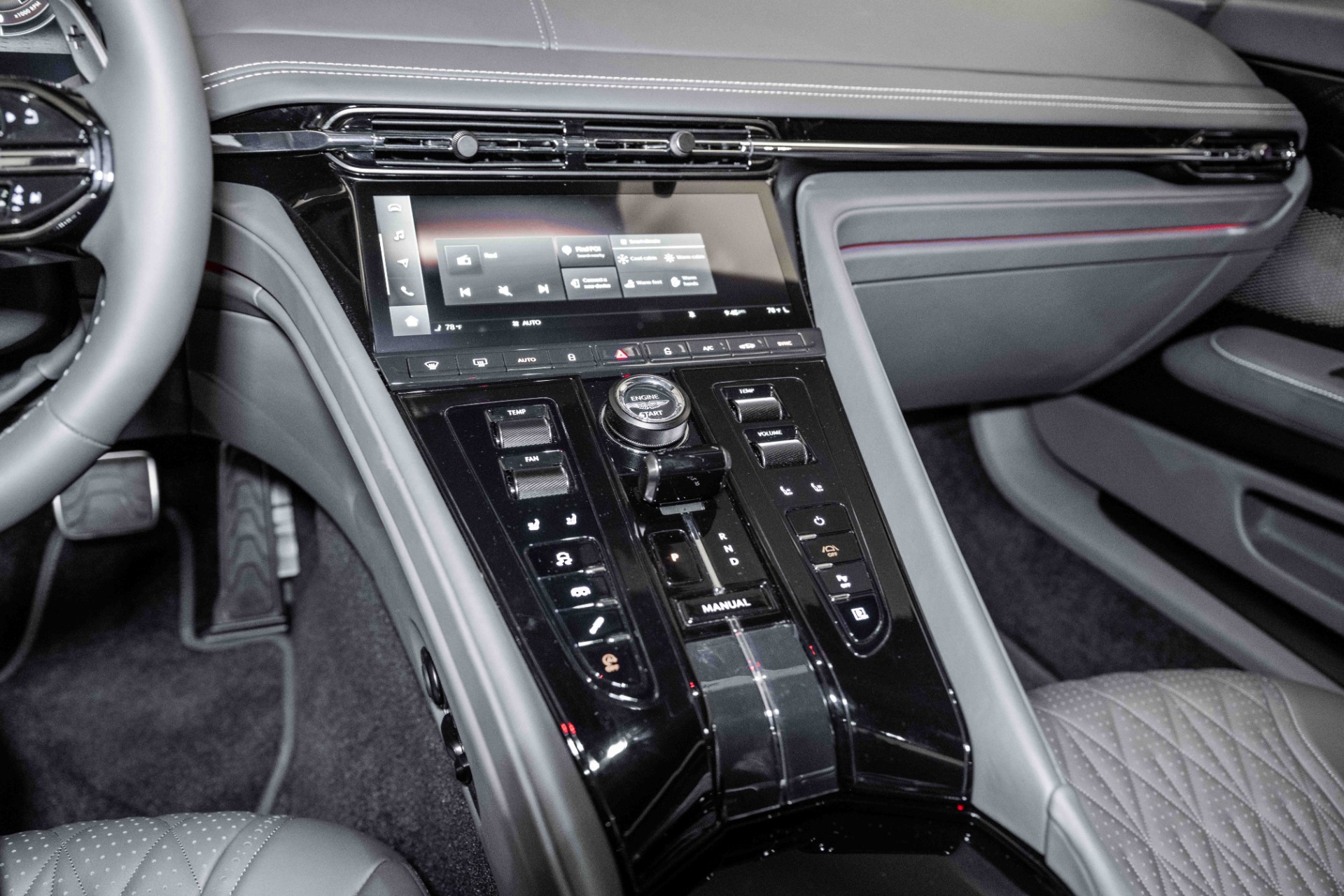 2024 Aston Martin DB12 AM5 photo 20
