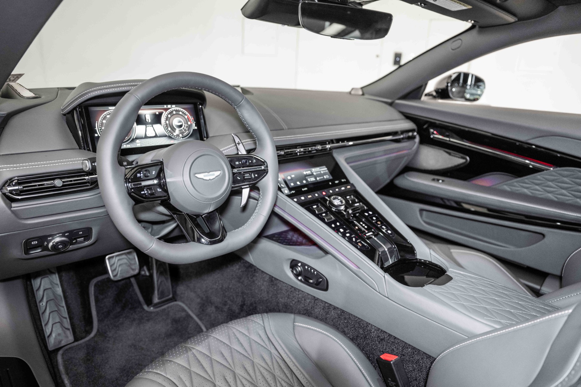 2024 Aston Martin DB12 AM5 photo 3