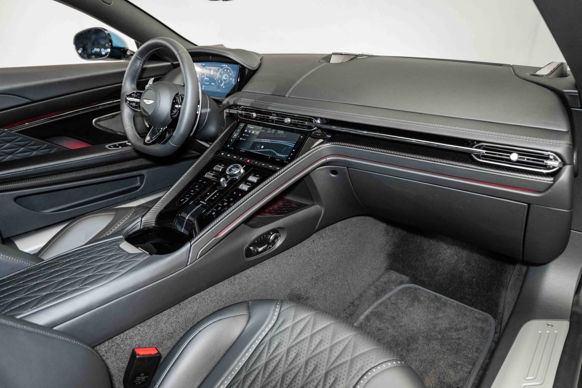 2024 Aston Martin DB12 AM5 photo 14