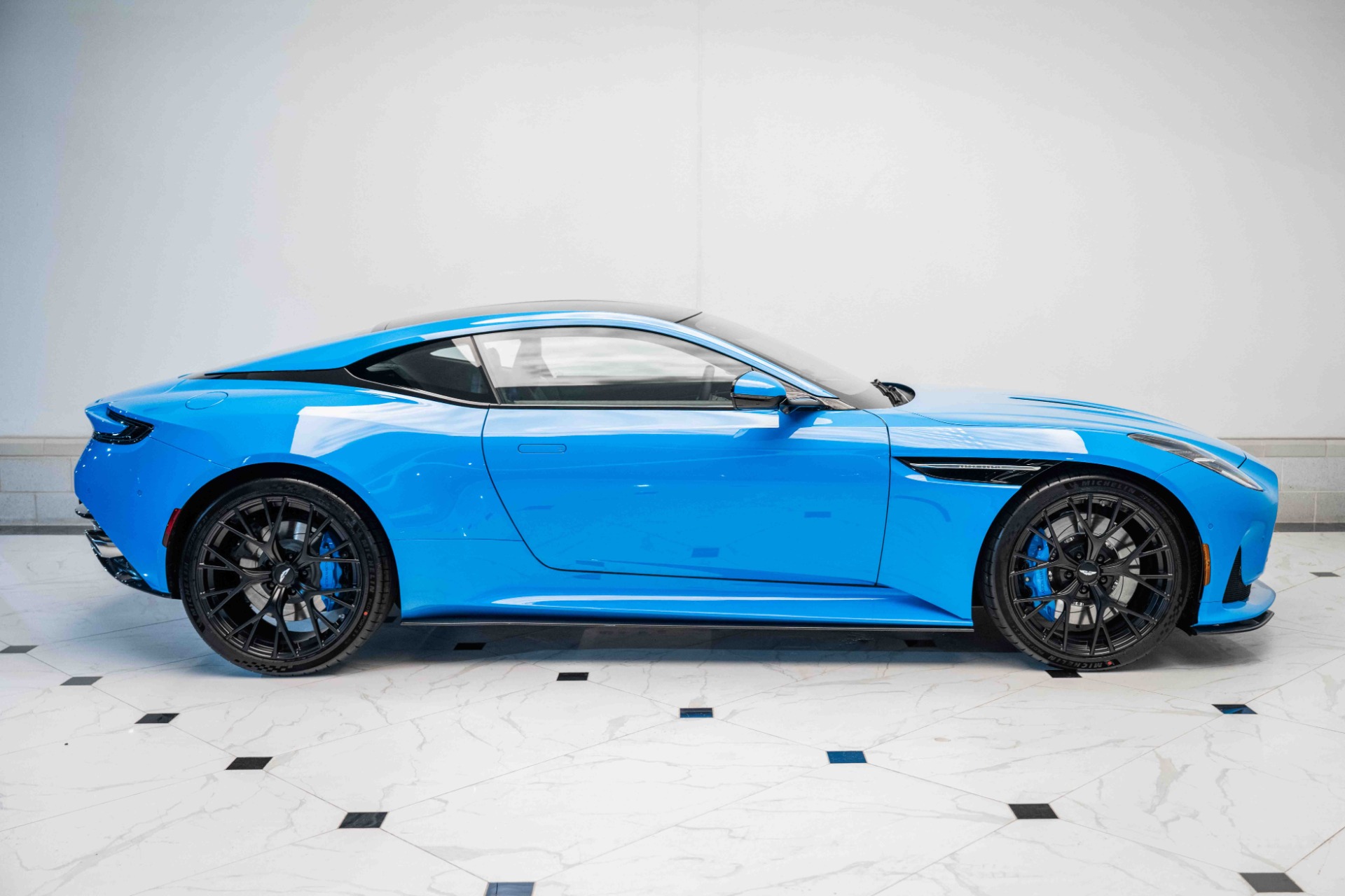 2024 Aston Martin DB12 AM5 photo 34