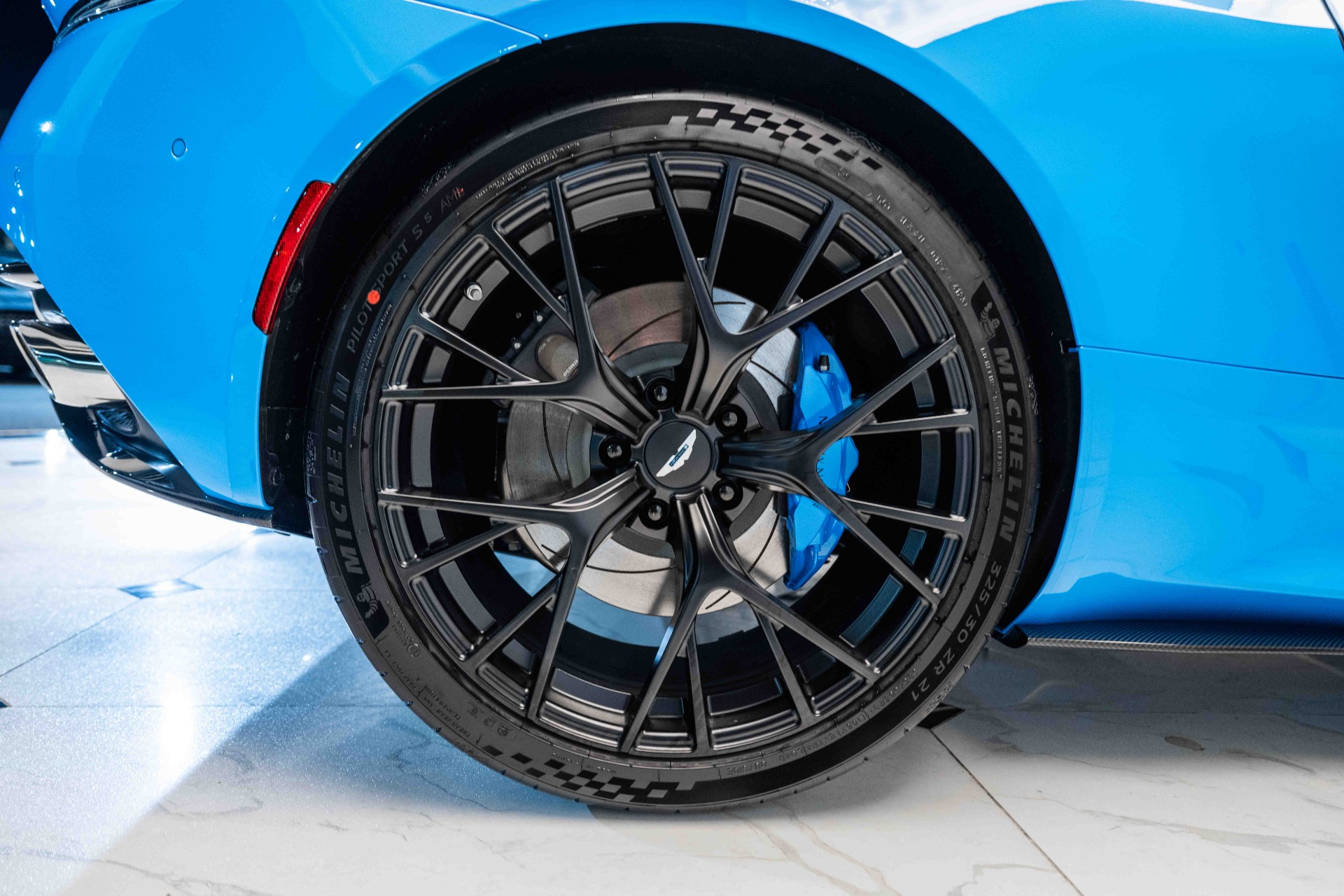 2024 Aston Martin DB12 AM5 photo 36
