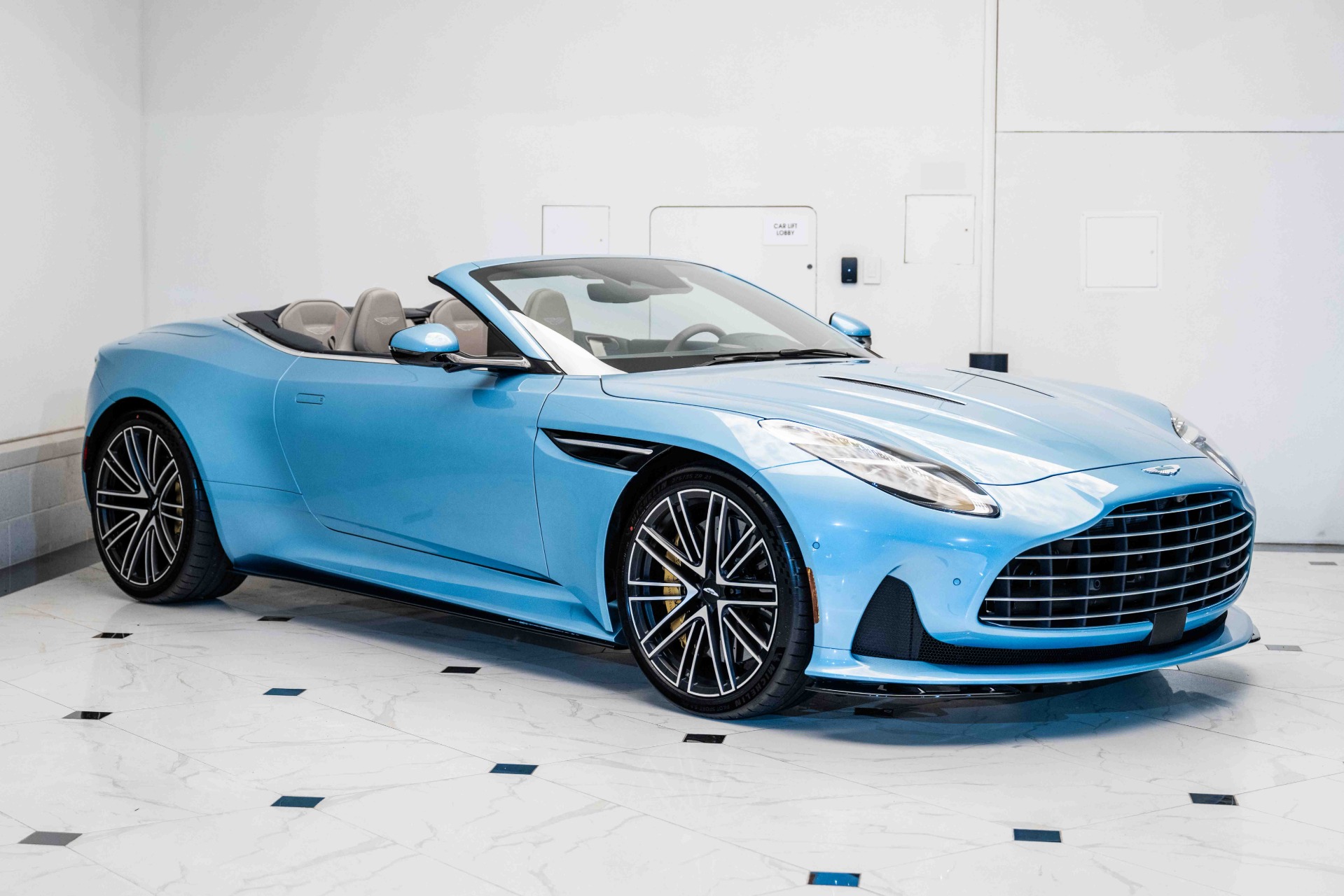 New 2024 ASTON MARTIN DB12 V8 Volante For Sale (349,100) Exclusive