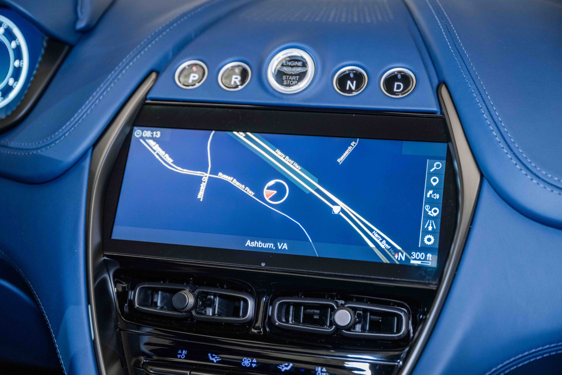 2024 Aston Martin DBX DBX707 photo 9