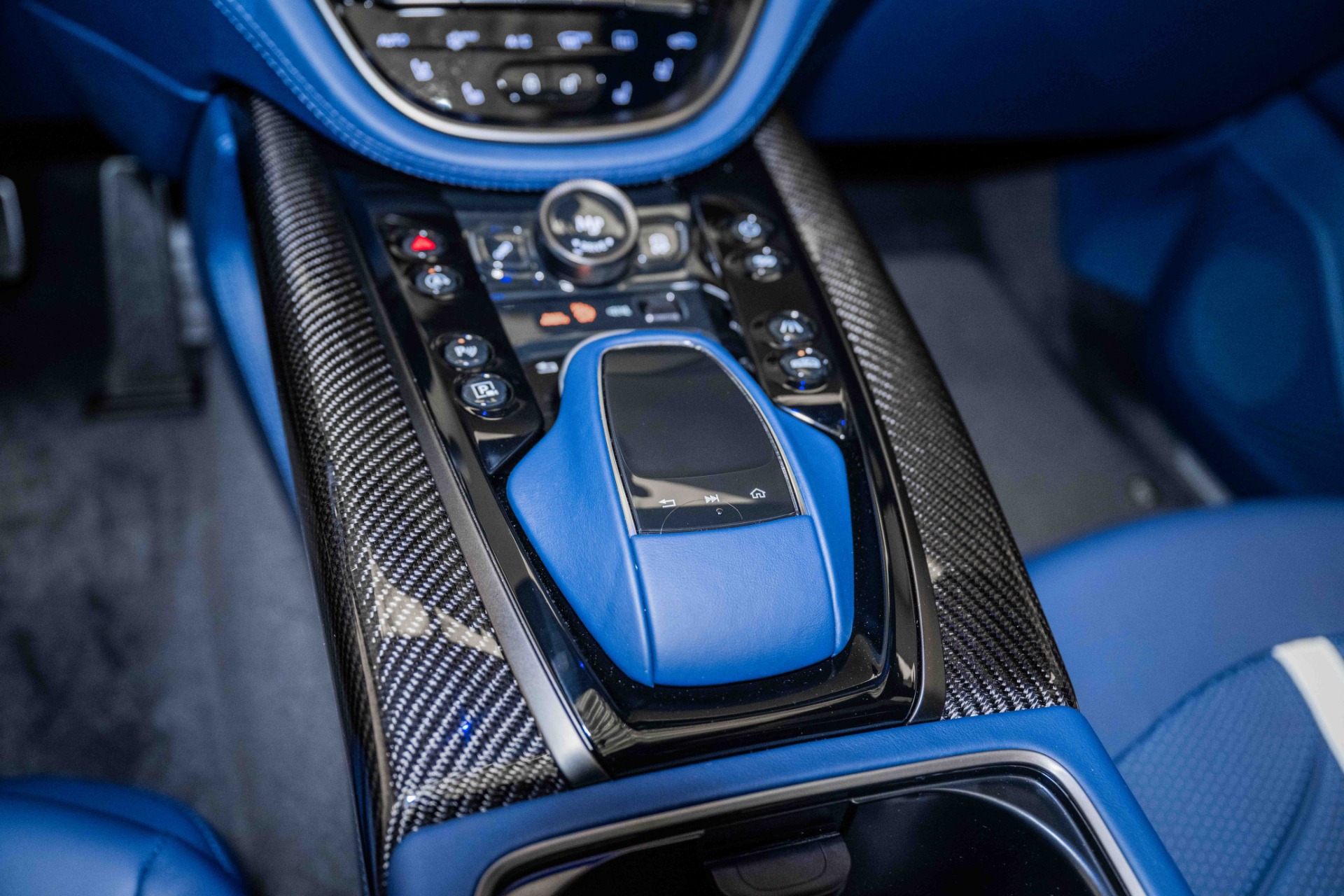 2024 Aston Martin DBX DBX707 photo 33