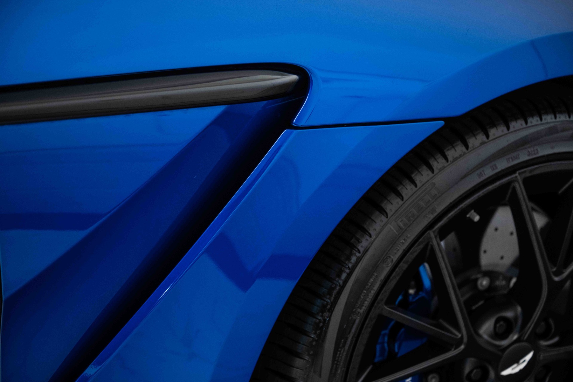 2024 Aston Martin DBX DBX707 photo 8