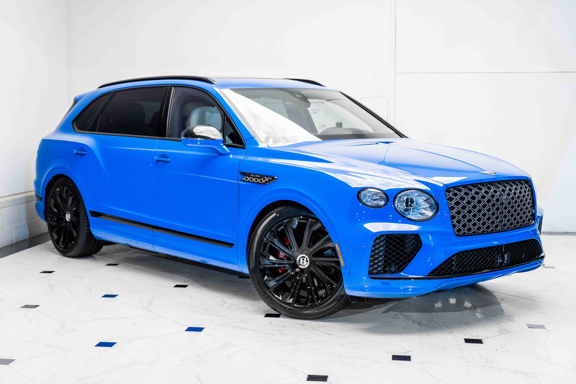 New 2024 Bentley BENTAYGA EWB Mulliner V8 For Sale | Exclusive