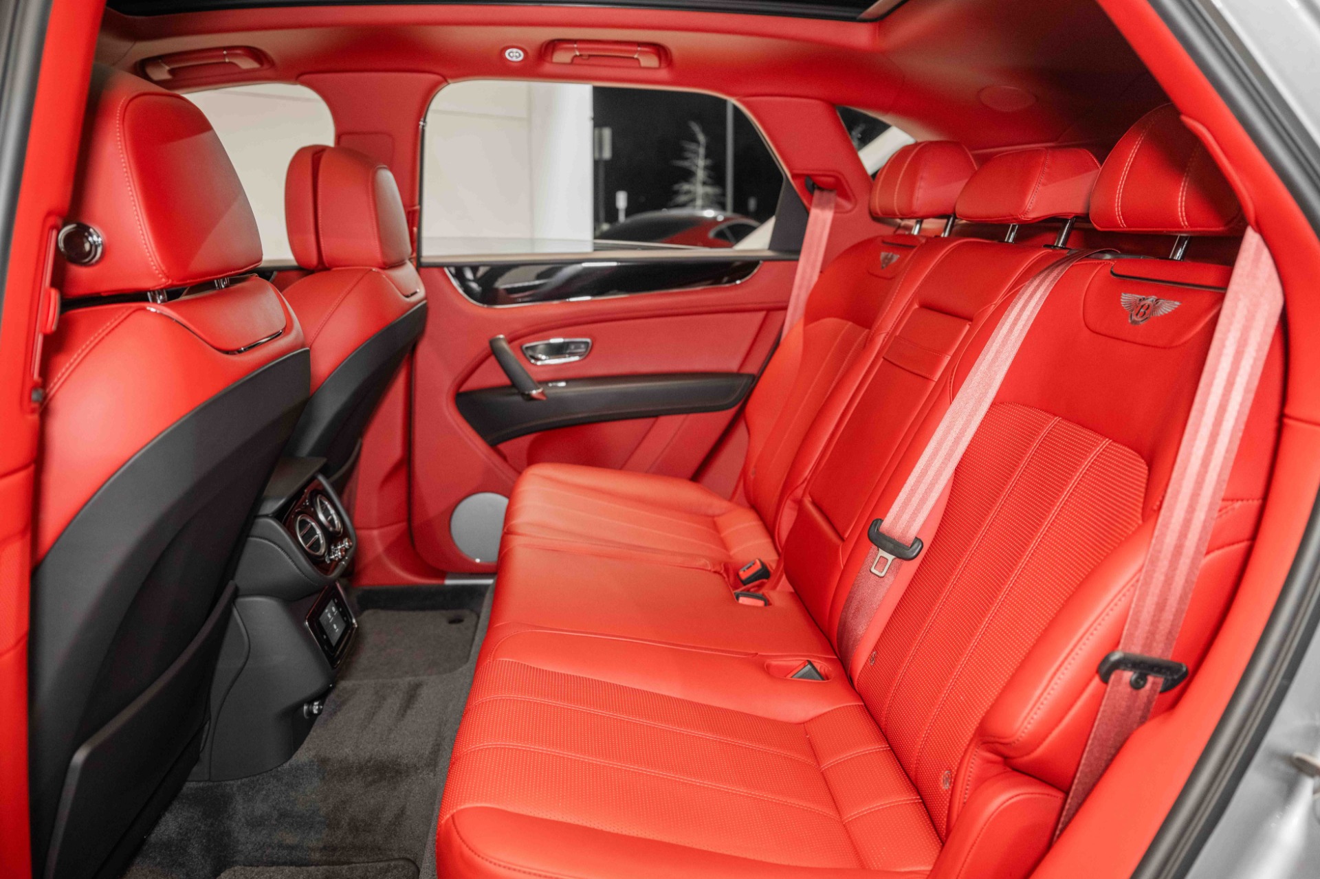 Used-2019-Bentley-Bentayga-V8-