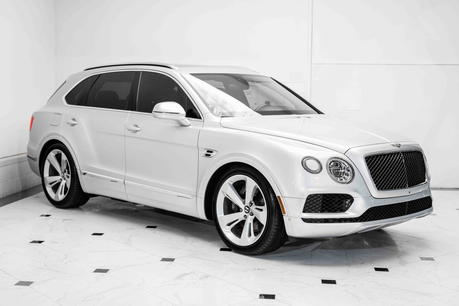 Used 2019 Bentley Bentayga V8 For Sale (Sold) | Exclusive