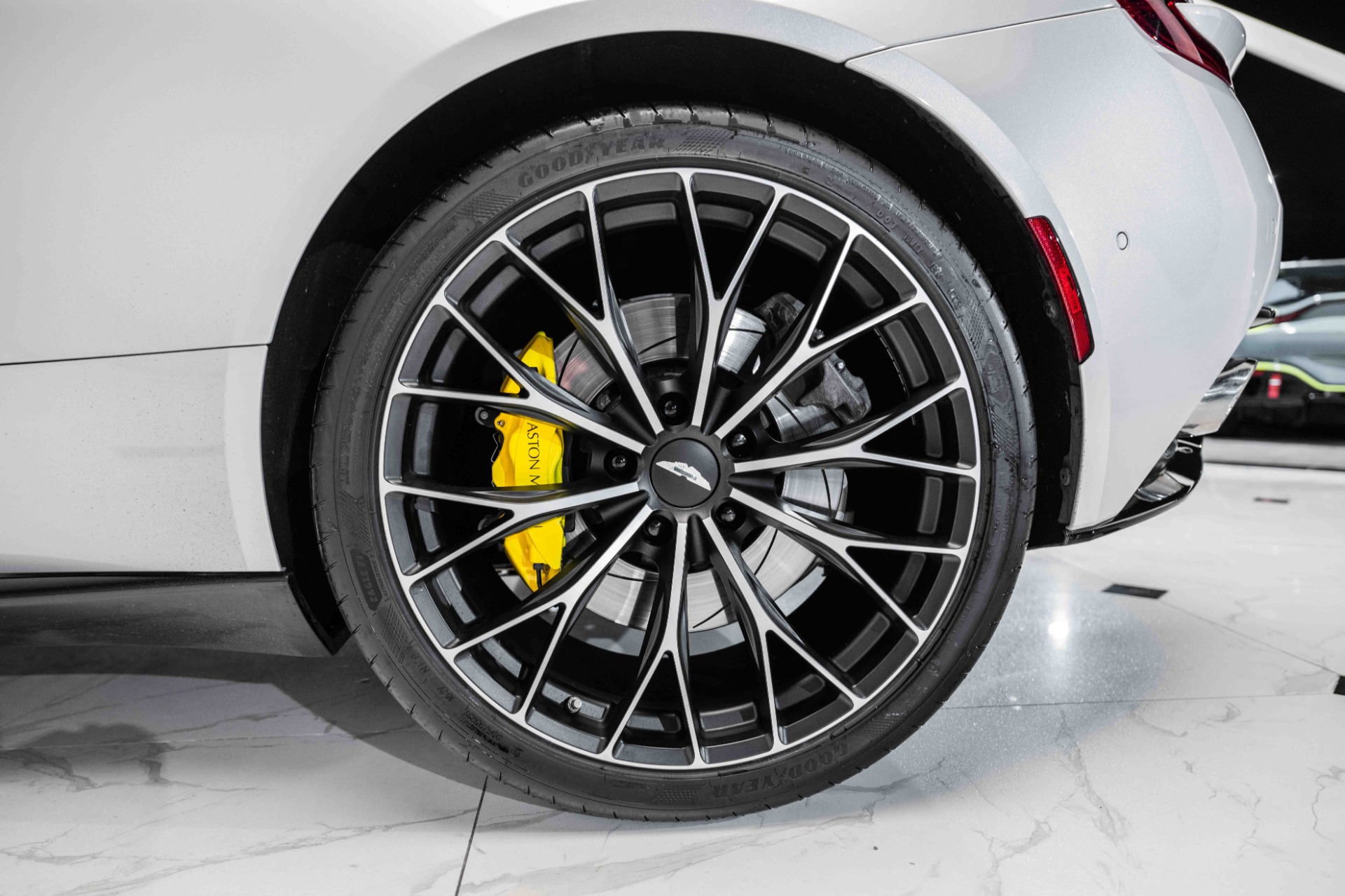 Used 2018 Aston Martin DB11 V12 COUPE For Sale ($107,995 