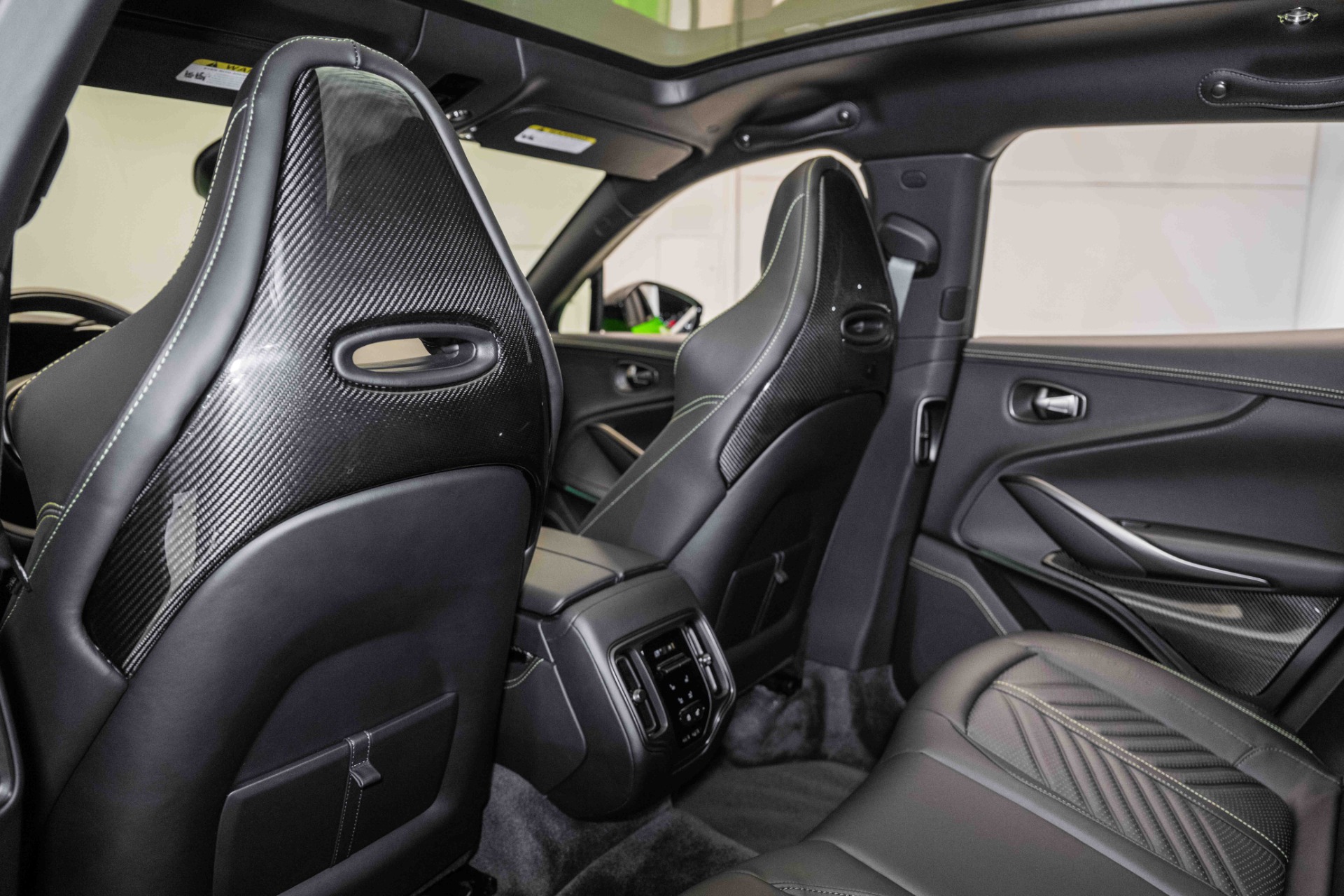 2024 Aston Martin DBX DBX707 photo 14