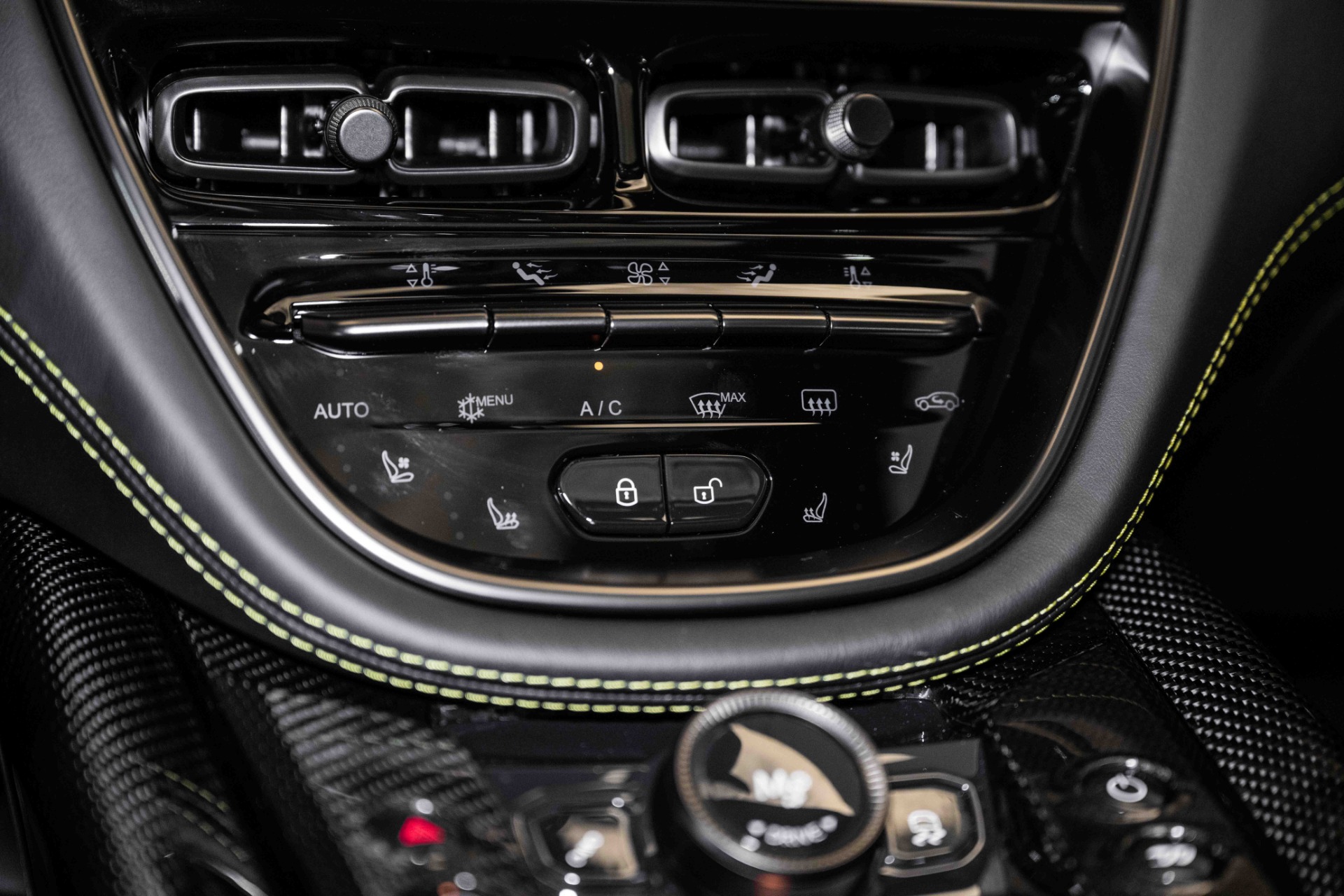 2024 Aston Martin DBX DBX707 photo 31