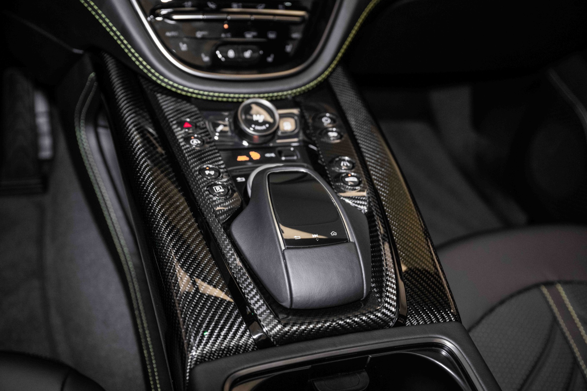 2024 Aston Martin DBX DBX707 photo 33