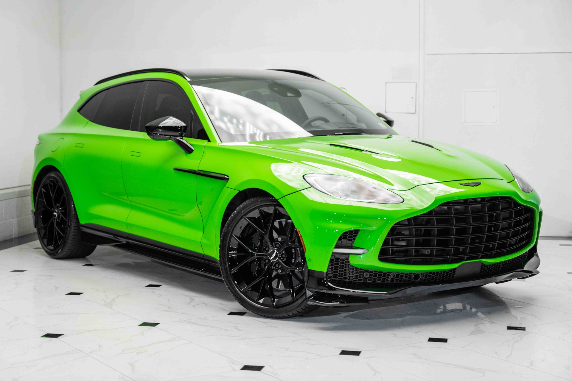 New 2024 Aston Martin DBX 707 For Sale | Exclusive Automotive