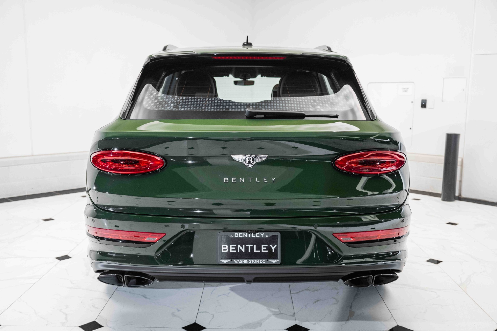 2024 Bentley Bentayga EWB Azure V8 photo 9