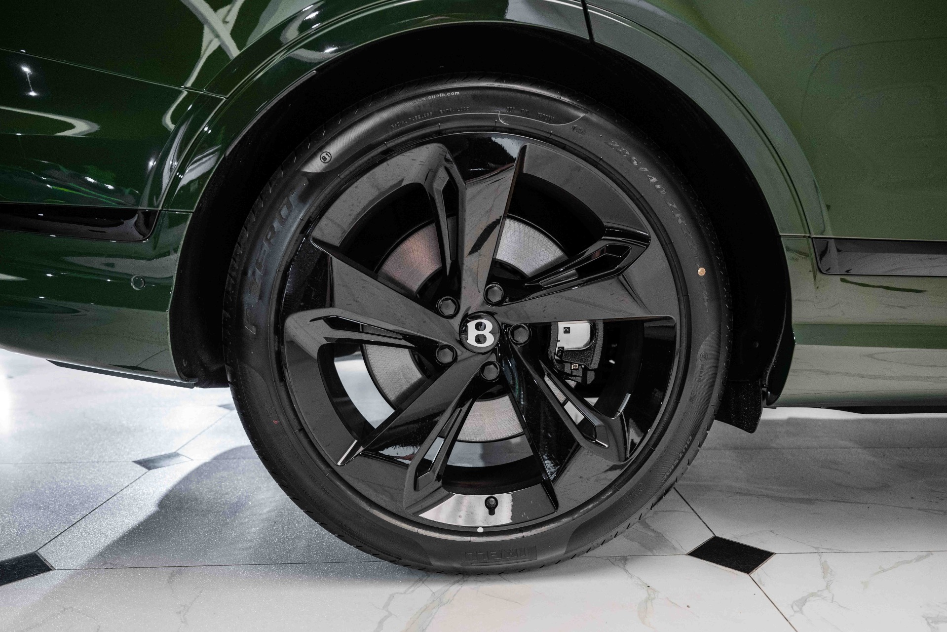 2024 Bentley Bentayga EWB Azure V8 photo 12