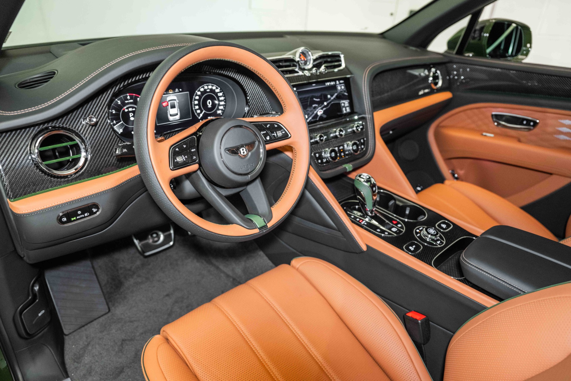 2024 Bentley Bentayga EWB Azure V8 photo 15