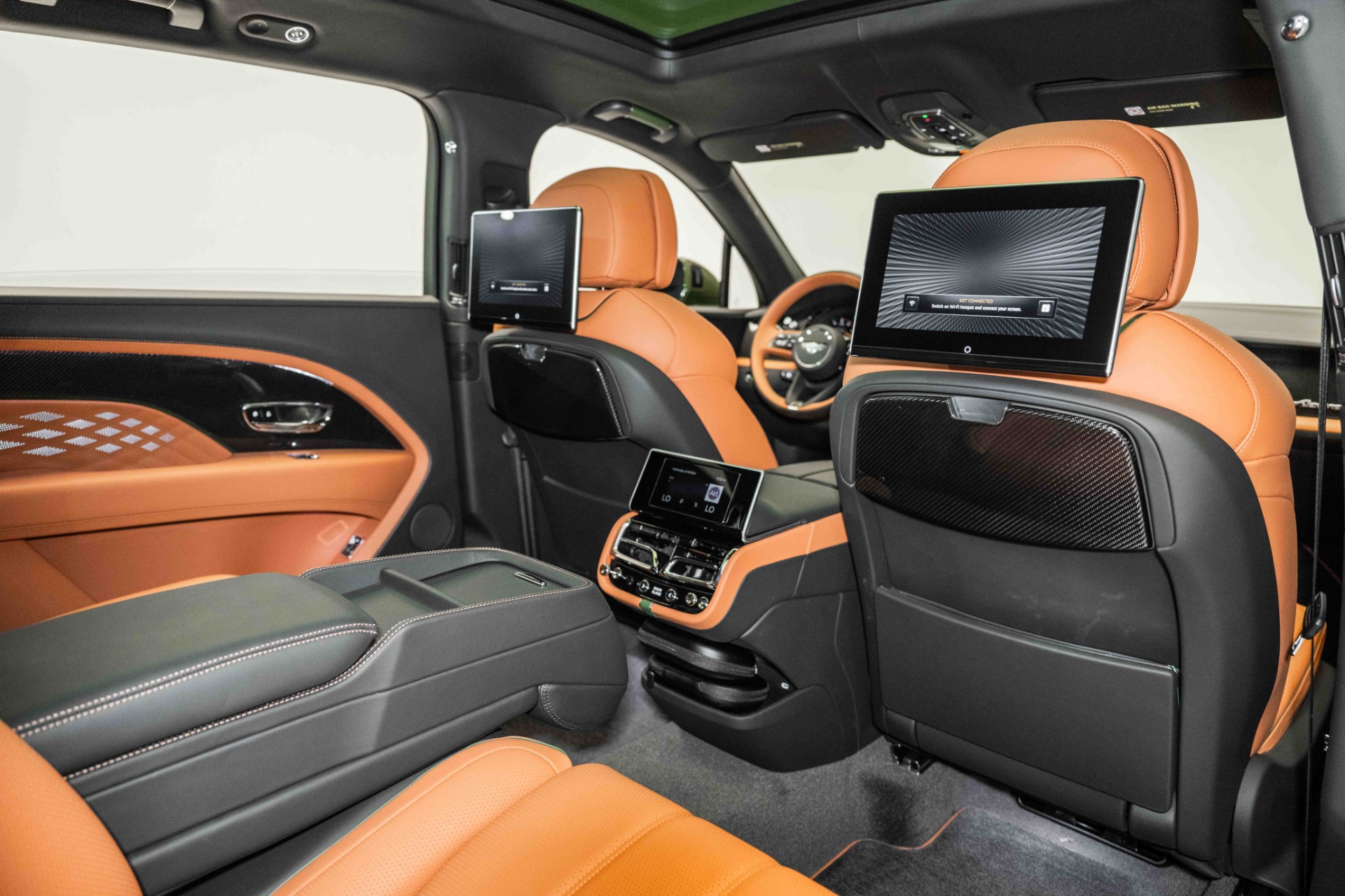 2024 Bentley Bentayga EWB Azure V8 photo 21
