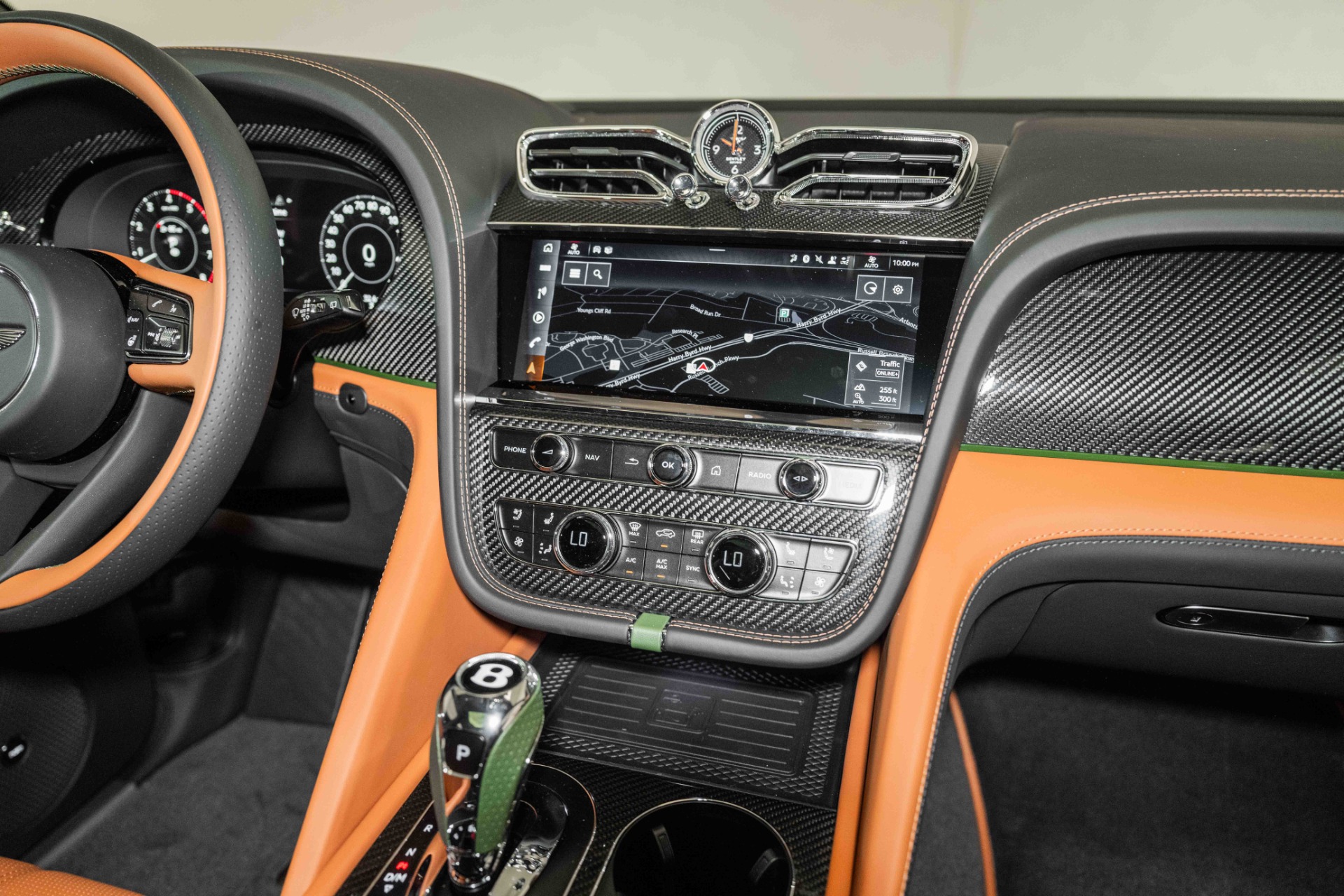 2024 Bentley Bentayga EWB Azure V8 photo 32