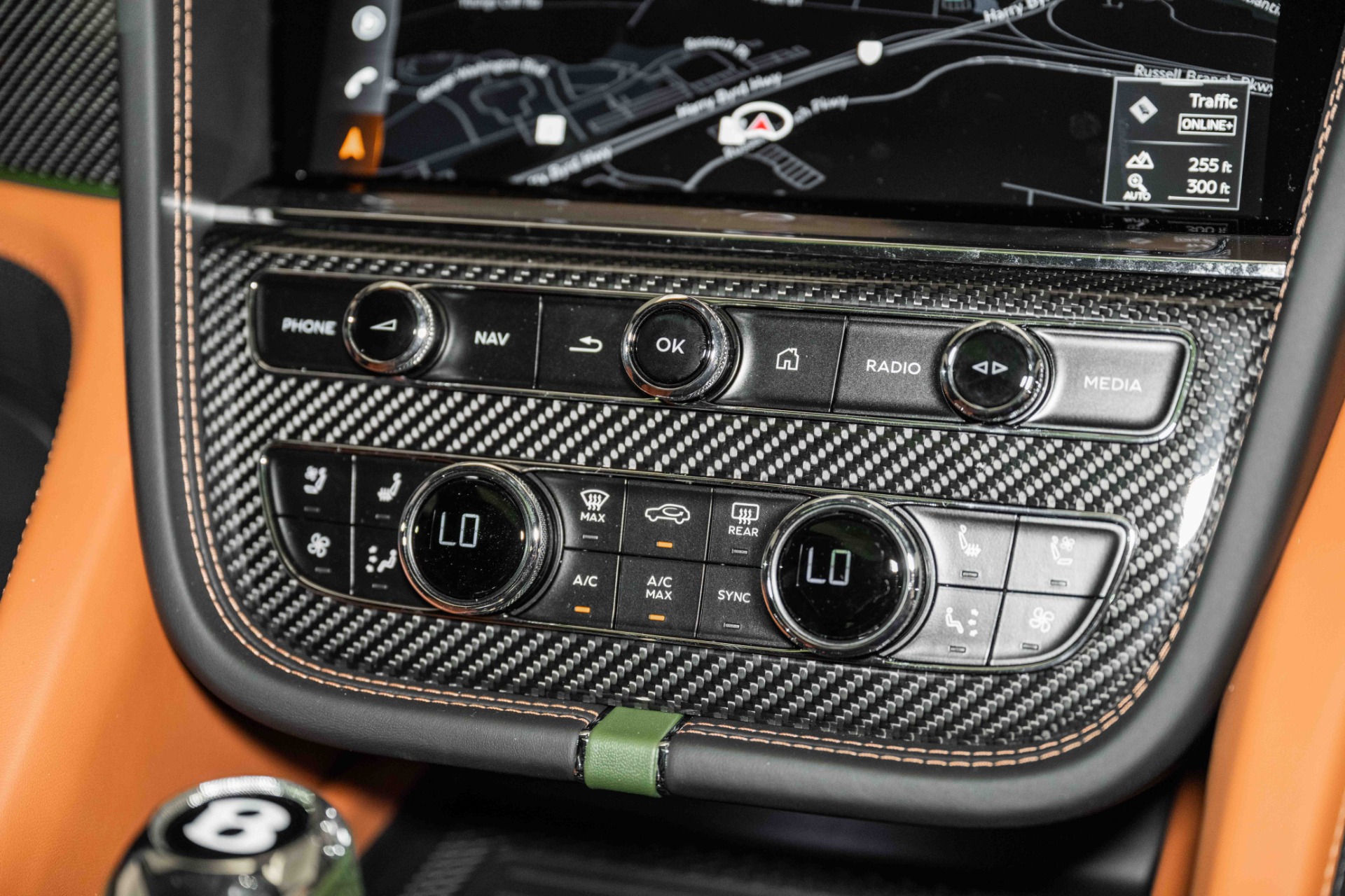 2024 Bentley Bentayga EWB Azure V8 photo 38