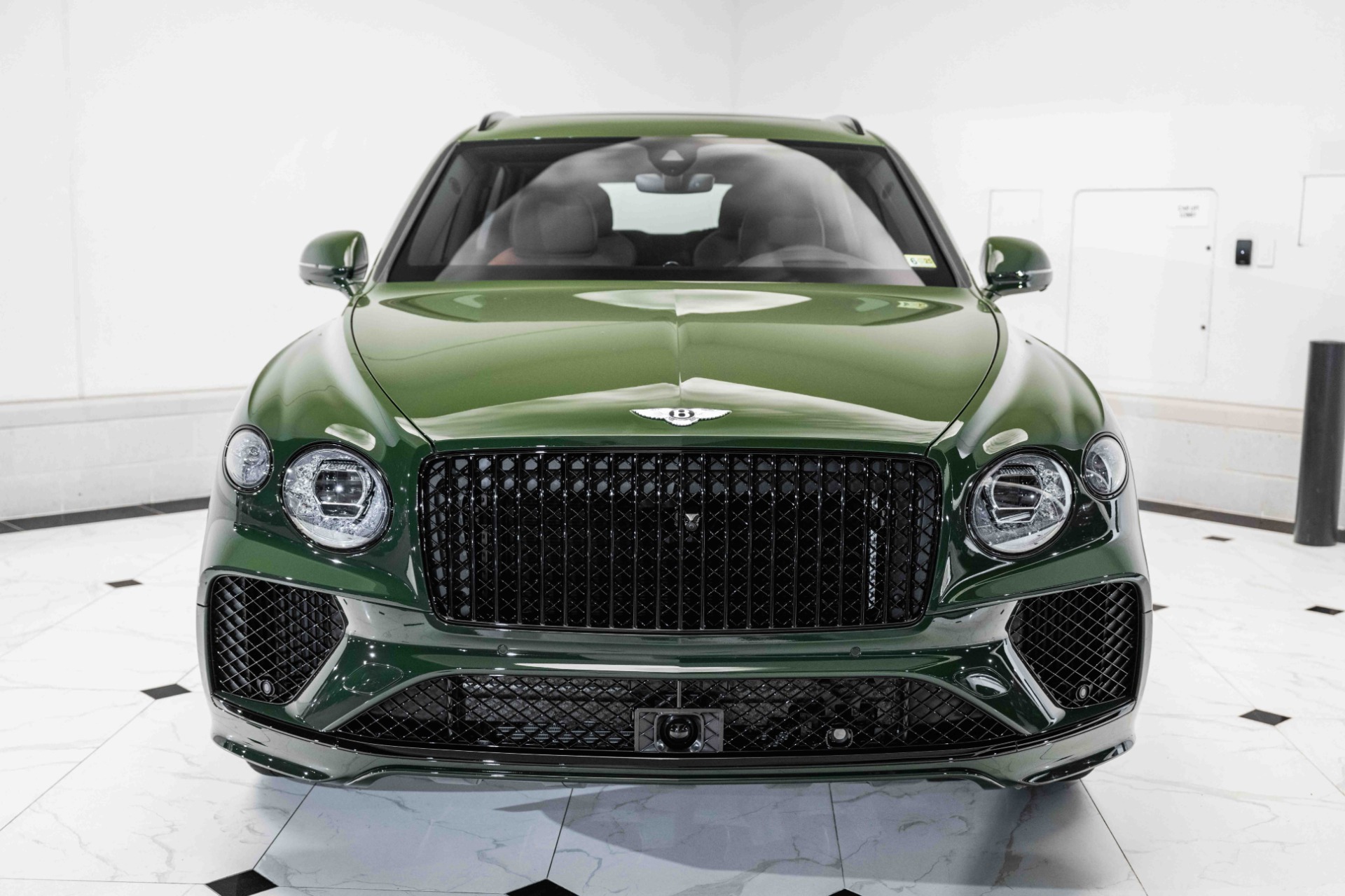 2024 Bentley Bentayga EWB Azure V8 photo 7