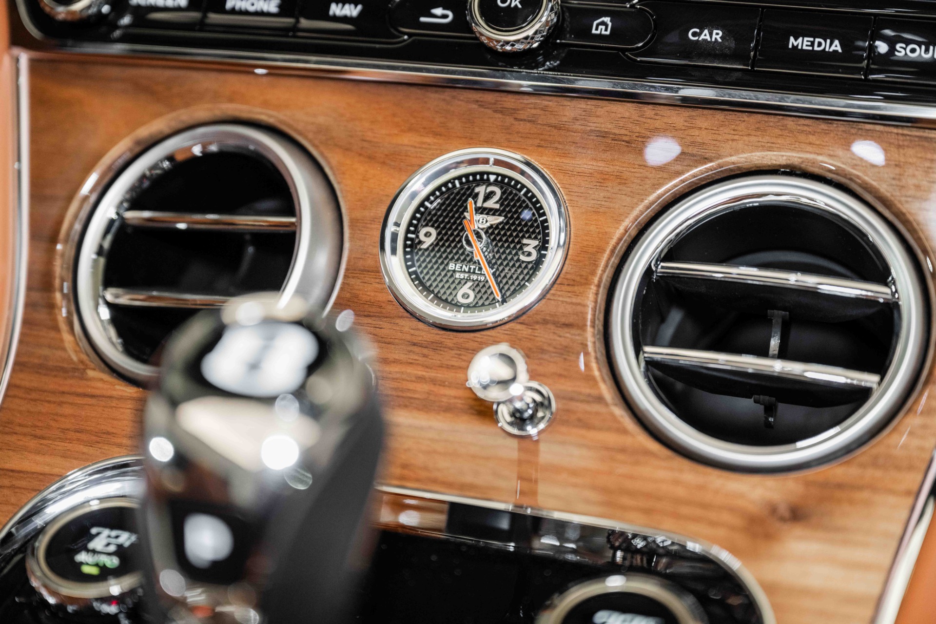 2024 Bentley Continental GTC photo 30