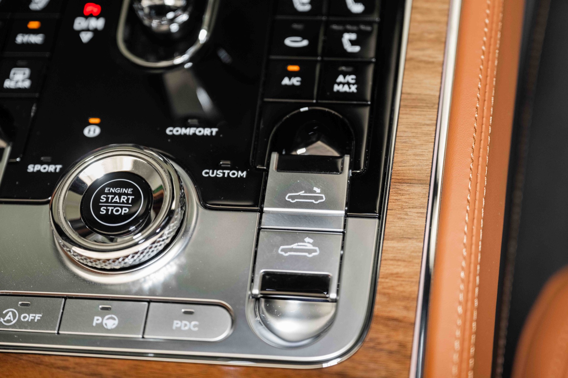 2024 Bentley Continental GTC photo 35