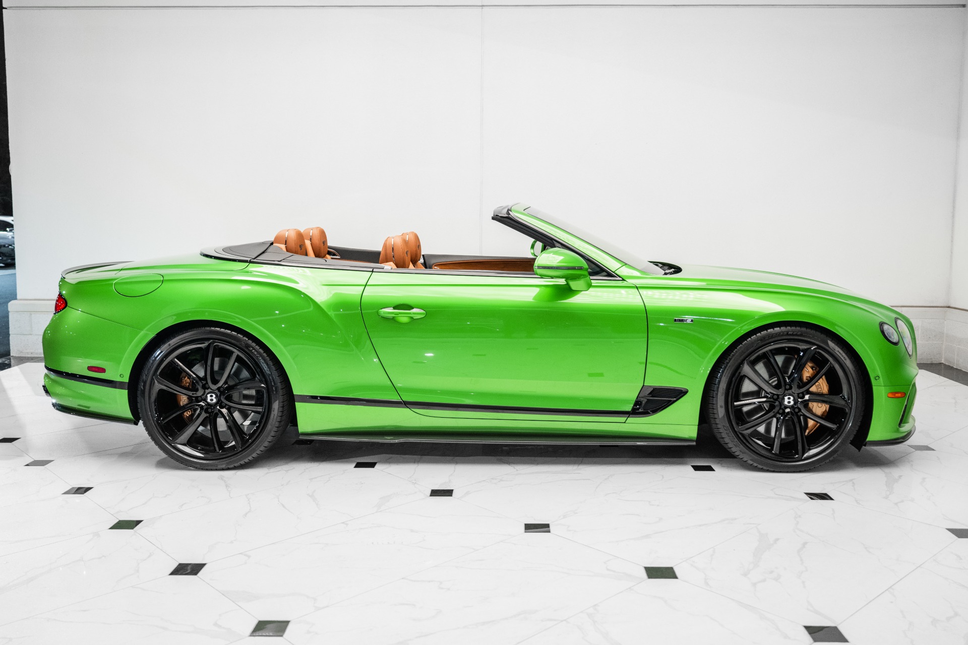2024 Bentley Continental GTC photo 3