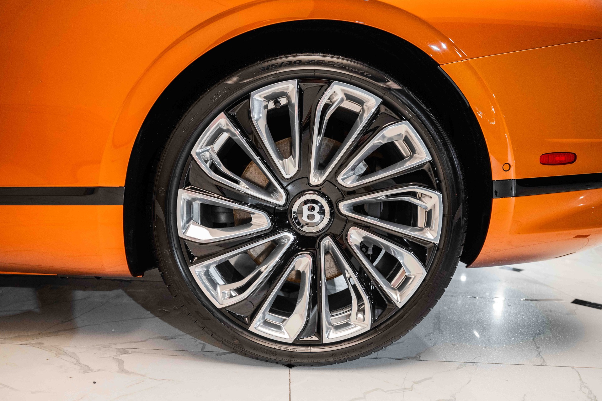 2024 Bentley Continental GTC Mulliner W12 photo 11