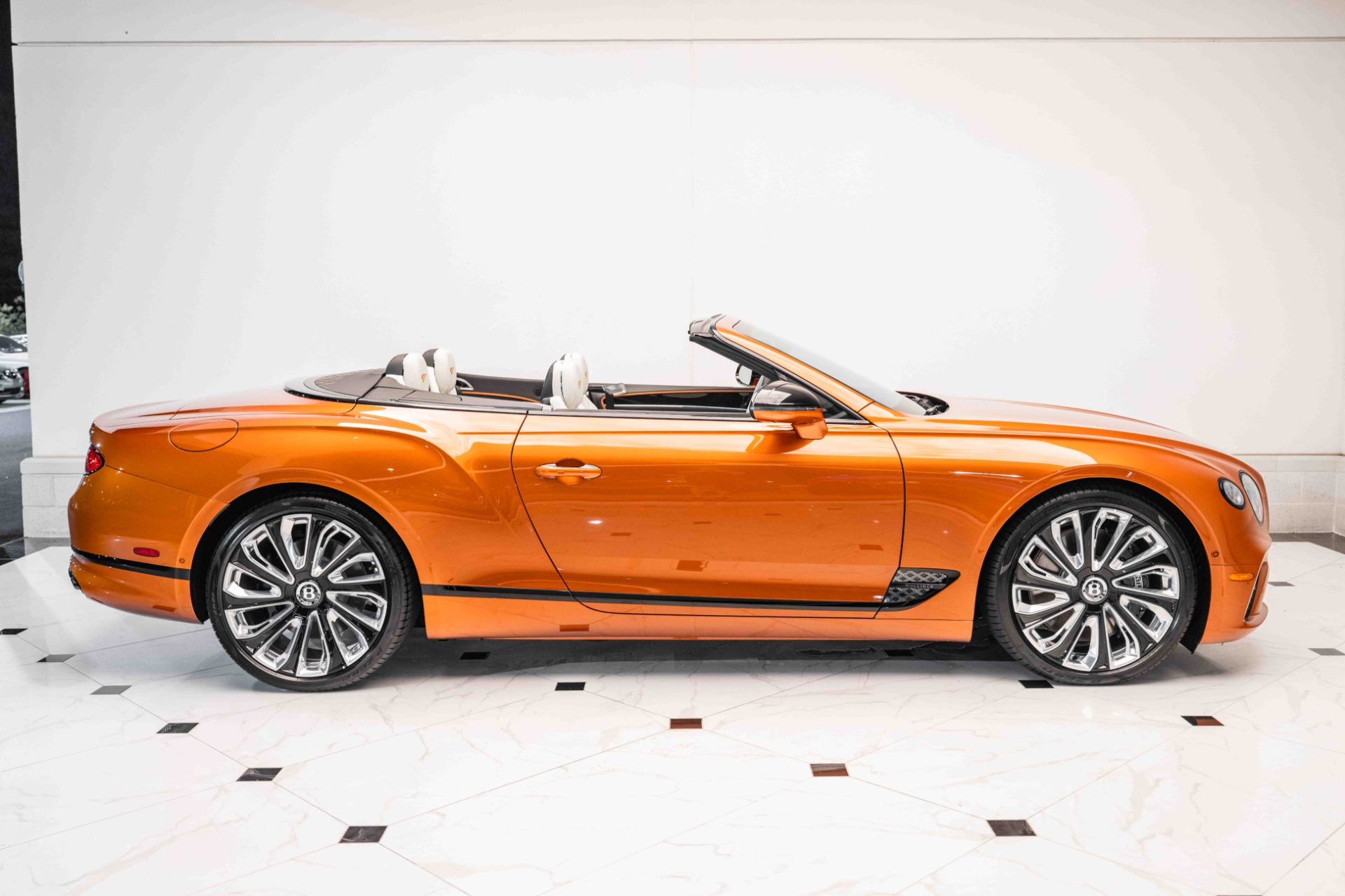2024 Bentley Continental GTC Mulliner W12 photo 4