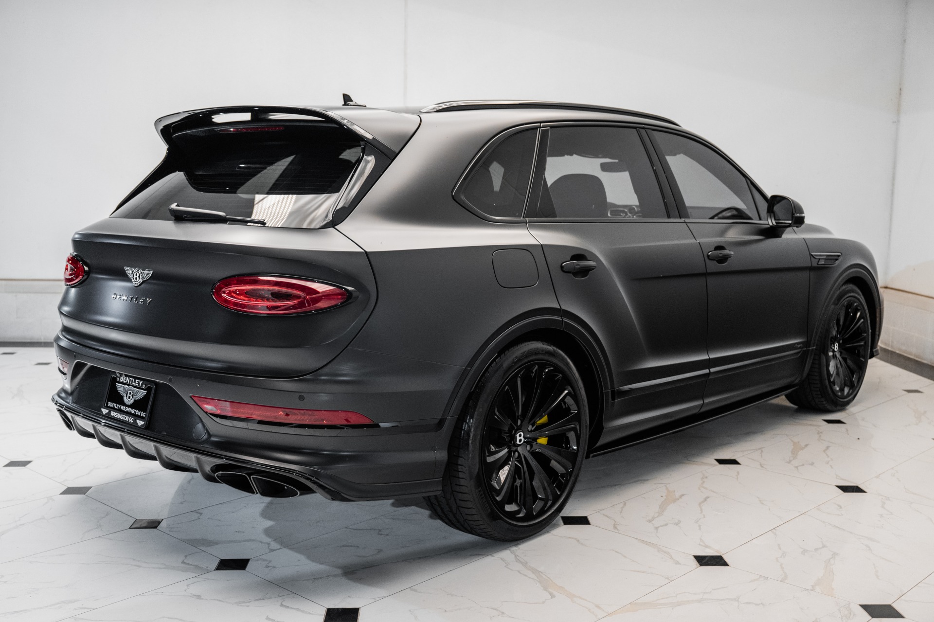 2024 Bentley Bentayga Azure V8 photo 10