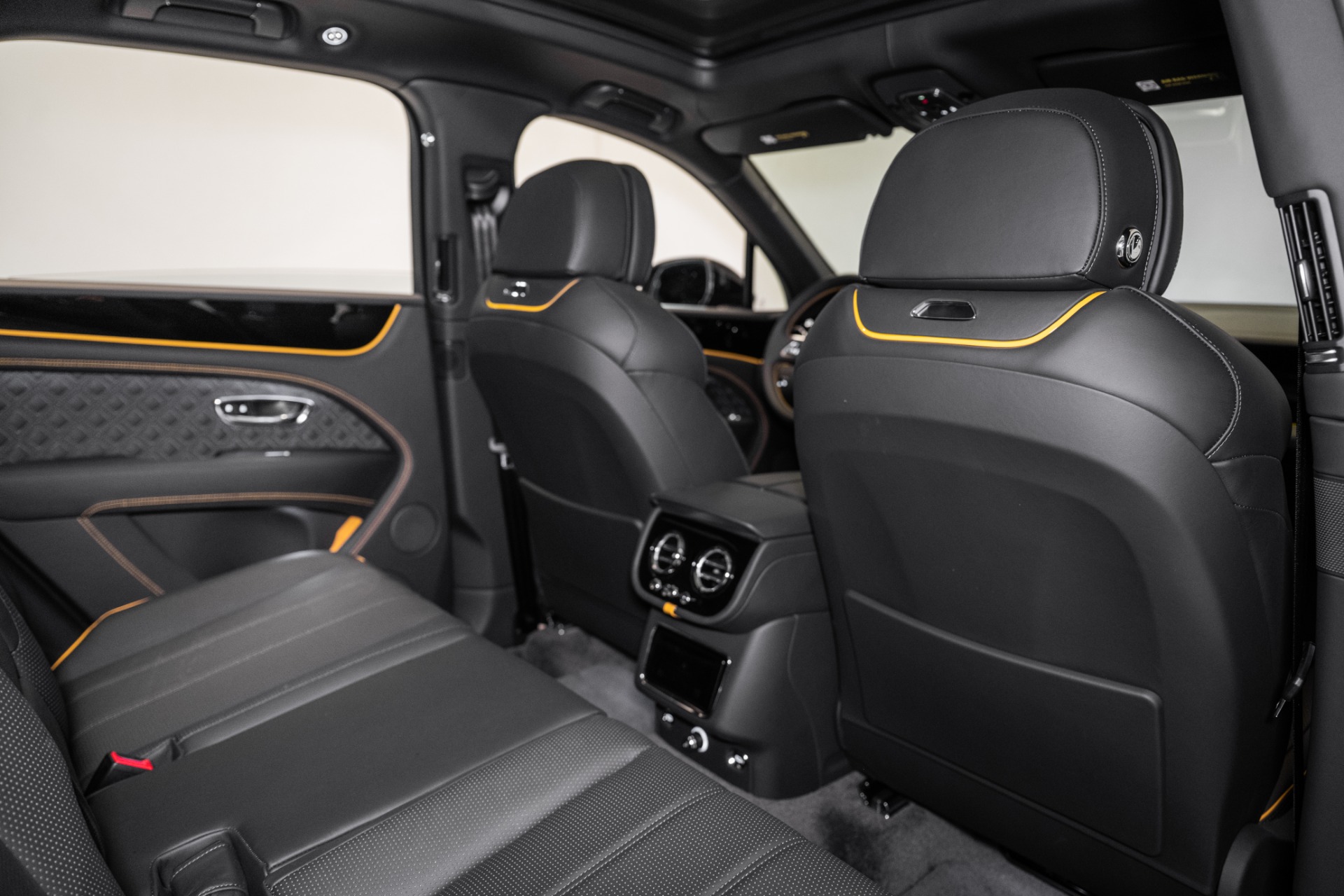2024 Bentley Bentayga Azure V8 photo 22