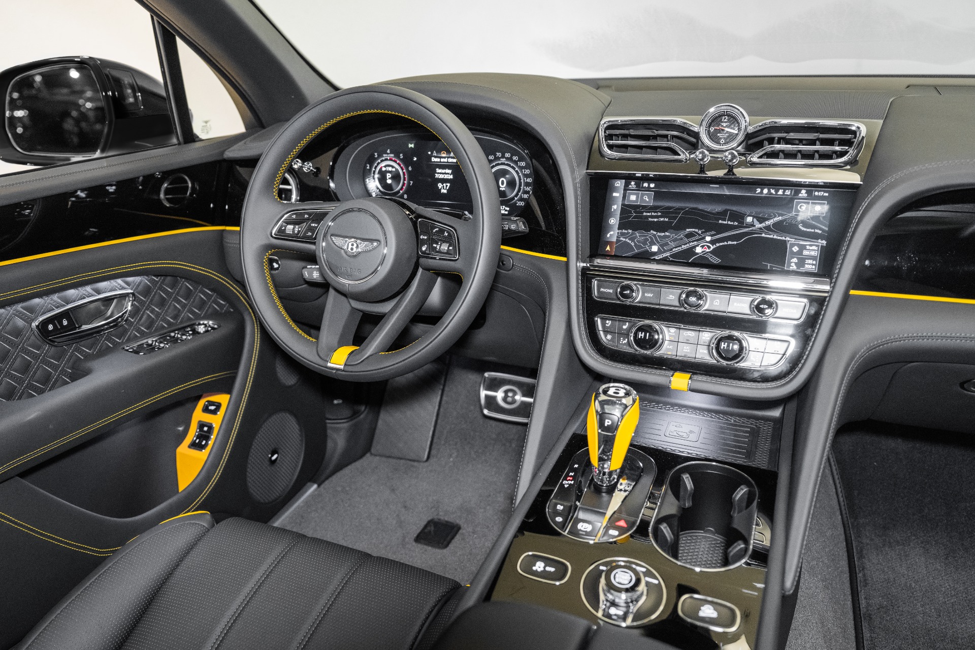 2024 Bentley Bentayga Azure V8 photo 24