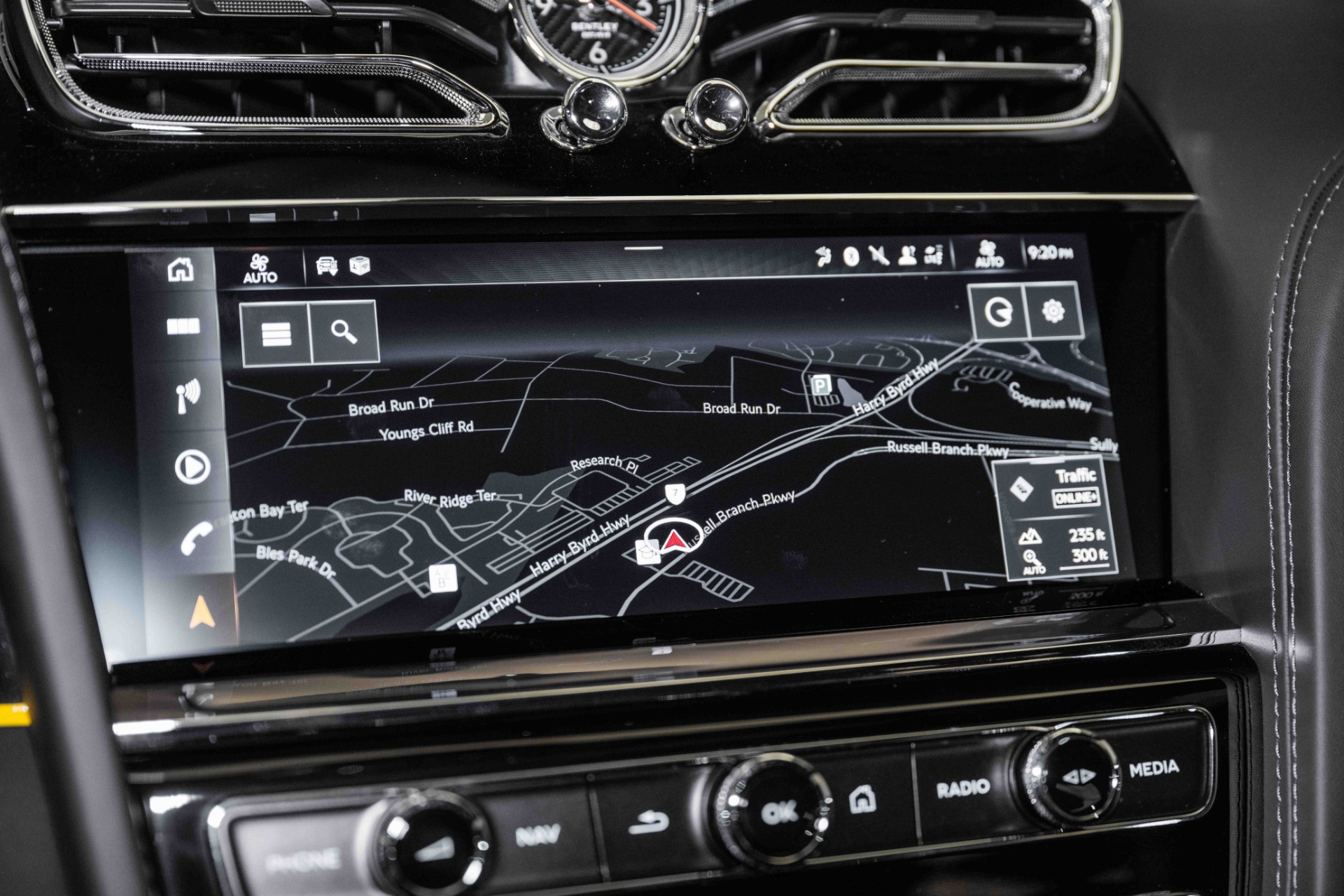 2024 Bentley Bentayga Azure V8 photo 33