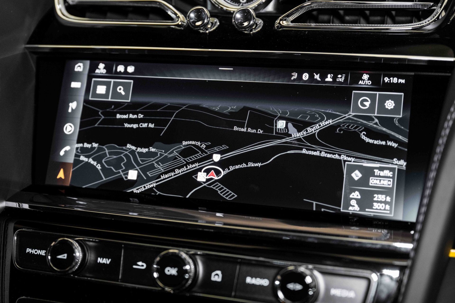 2024 Bentley Bentayga Azure V8 photo 34