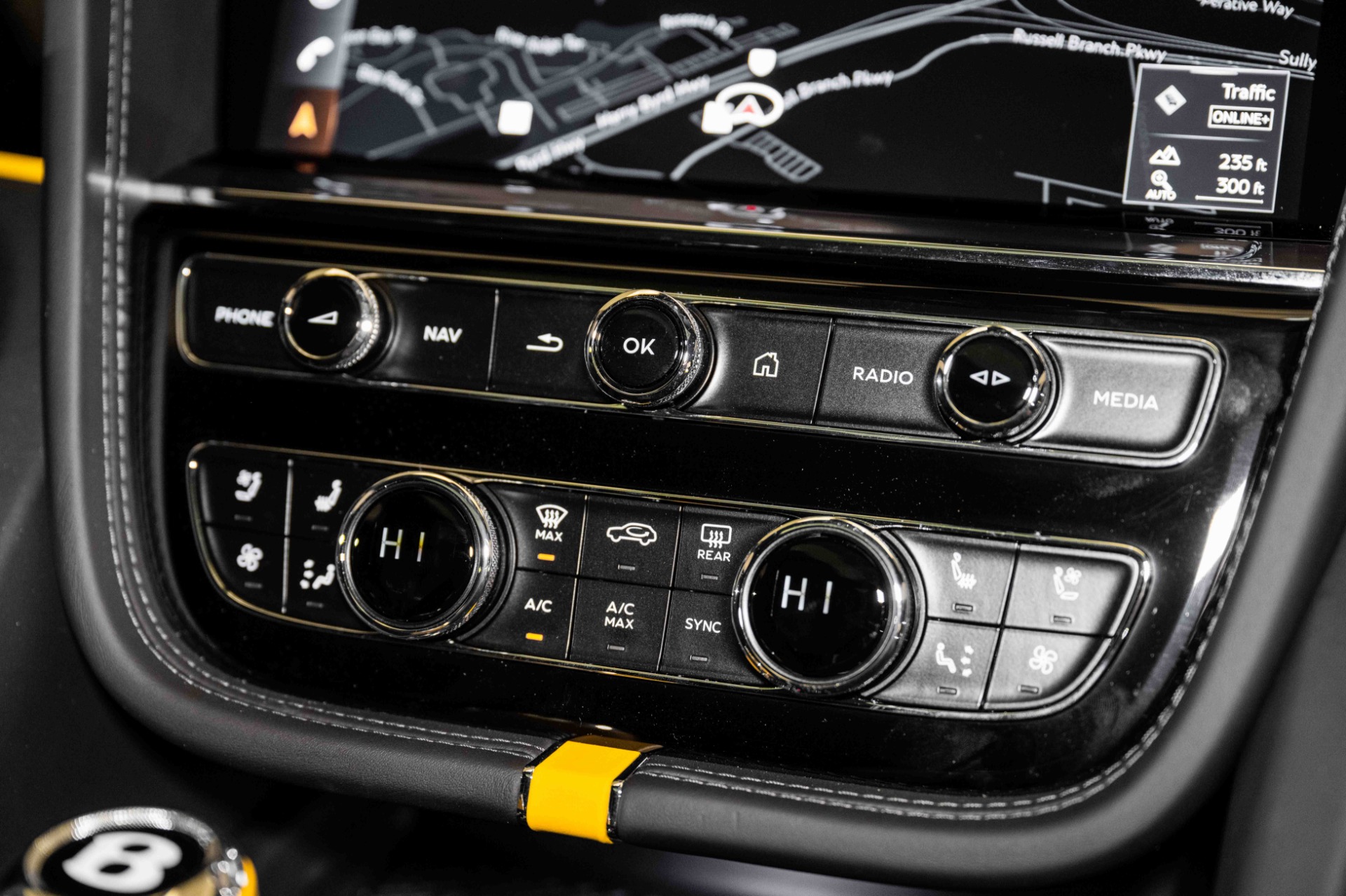 2024 Bentley Bentayga Azure V8 photo 36