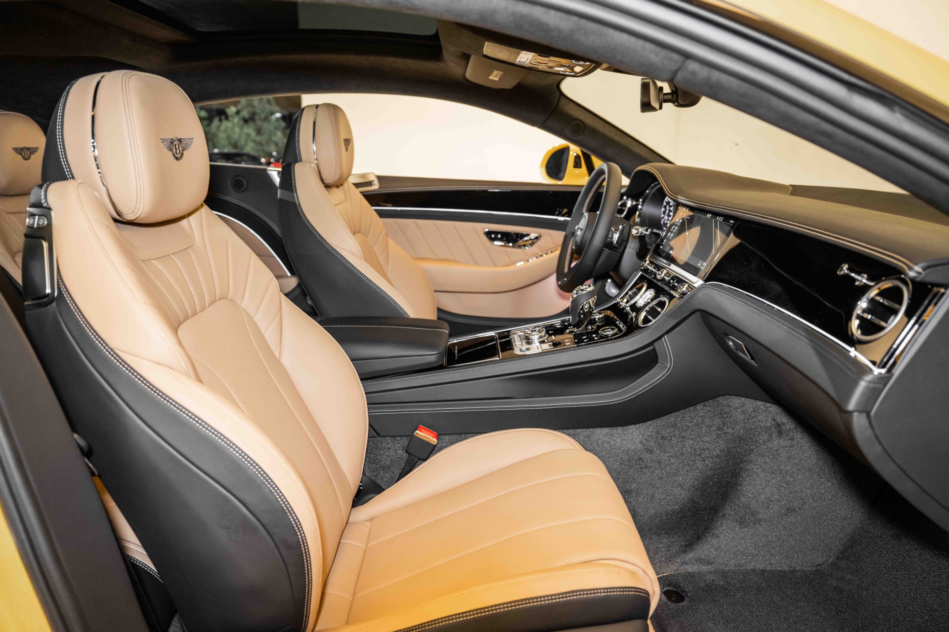 2024 Bentley Continental GT photo 2