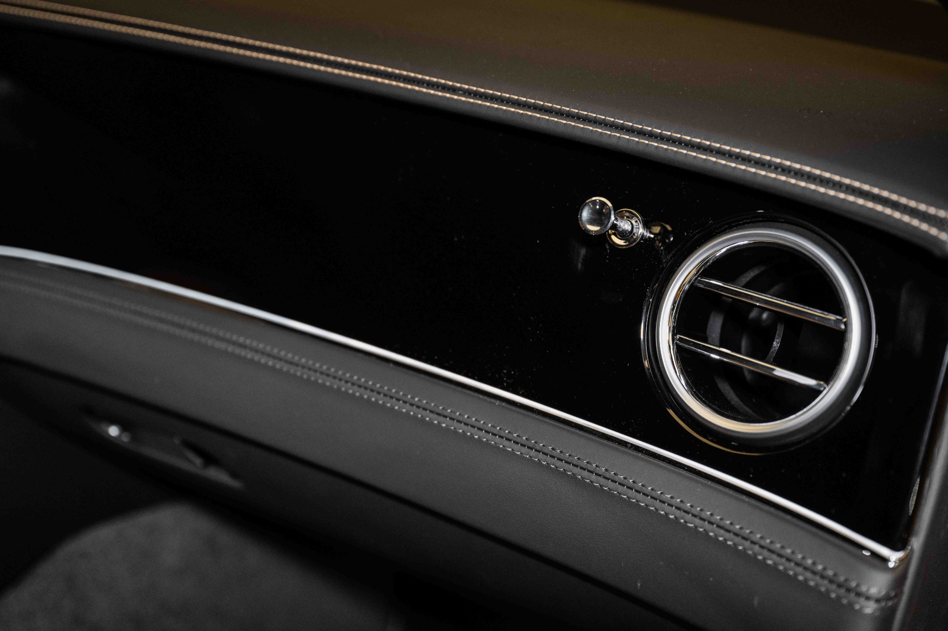 2024 Bentley Continental GT photo 38