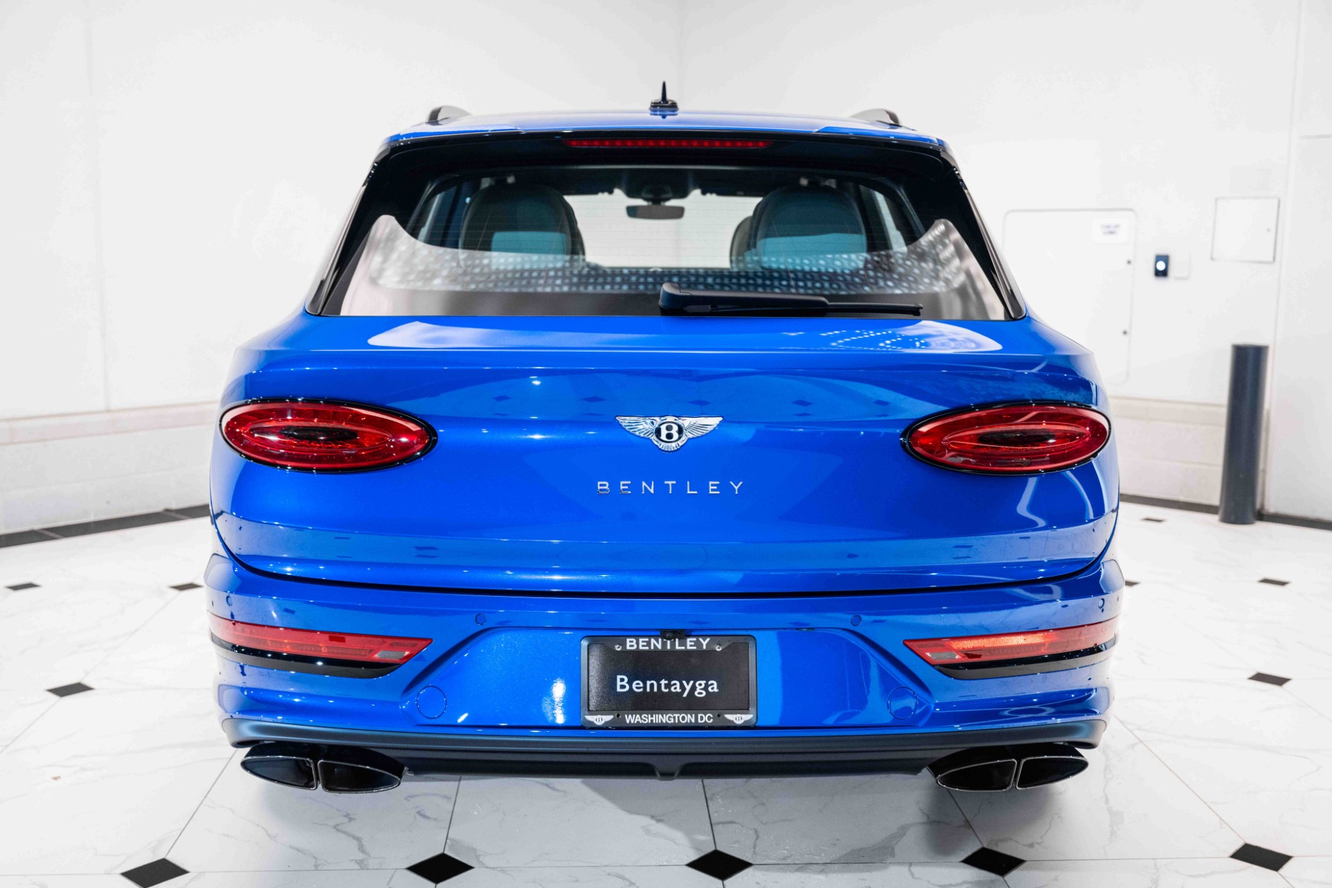 2024モデル 新品未使用 BENTL TRANSFER サイズM New 2024 Bentley Bentayga EWB Azure V8 For Sale | Exclusive